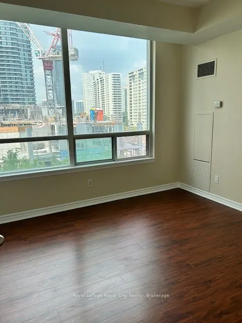 3504 Hurontario Street, #709