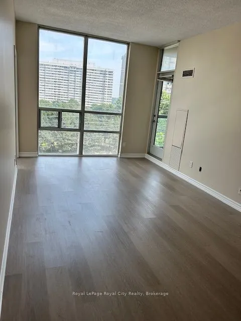 3504 Hurontario Street, #709