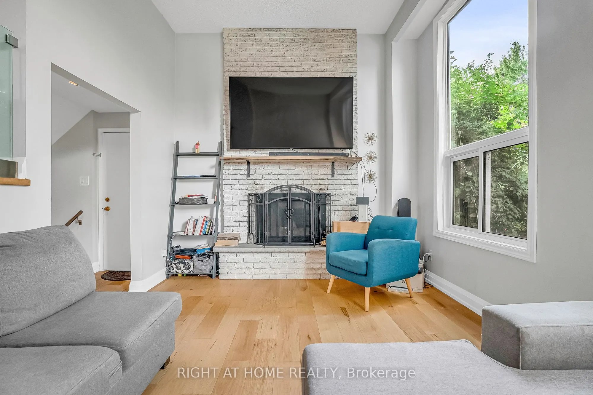 6824 Avila Road