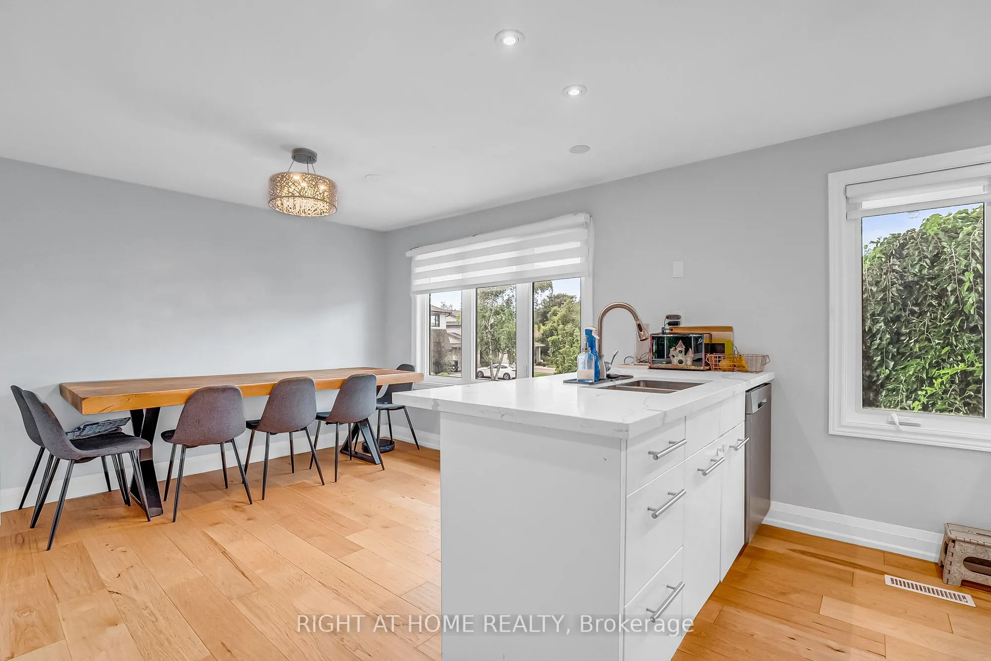 6824 Avila Road
