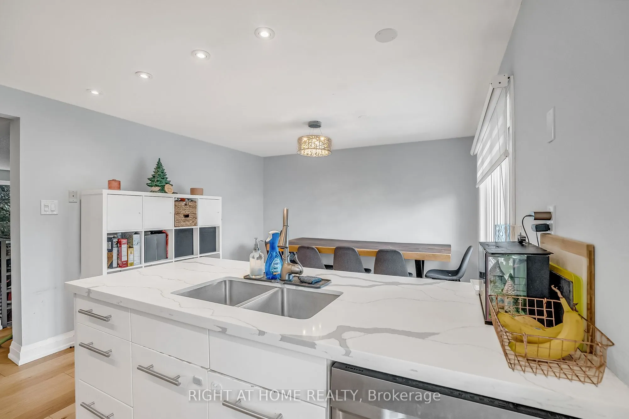 6824 Avila Road