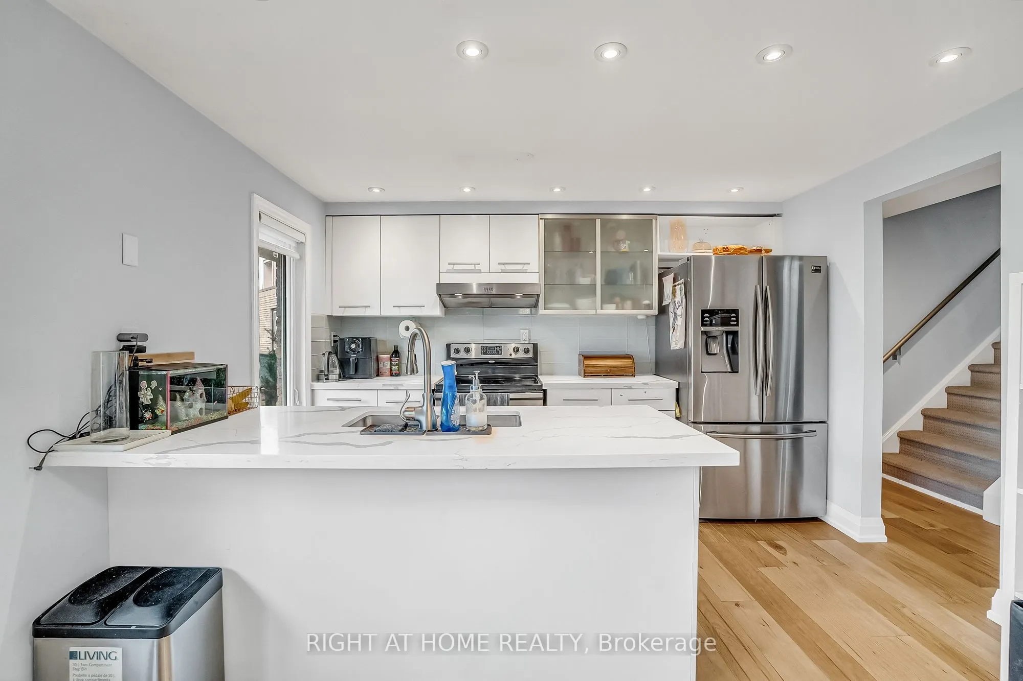 6824 Avila Road
