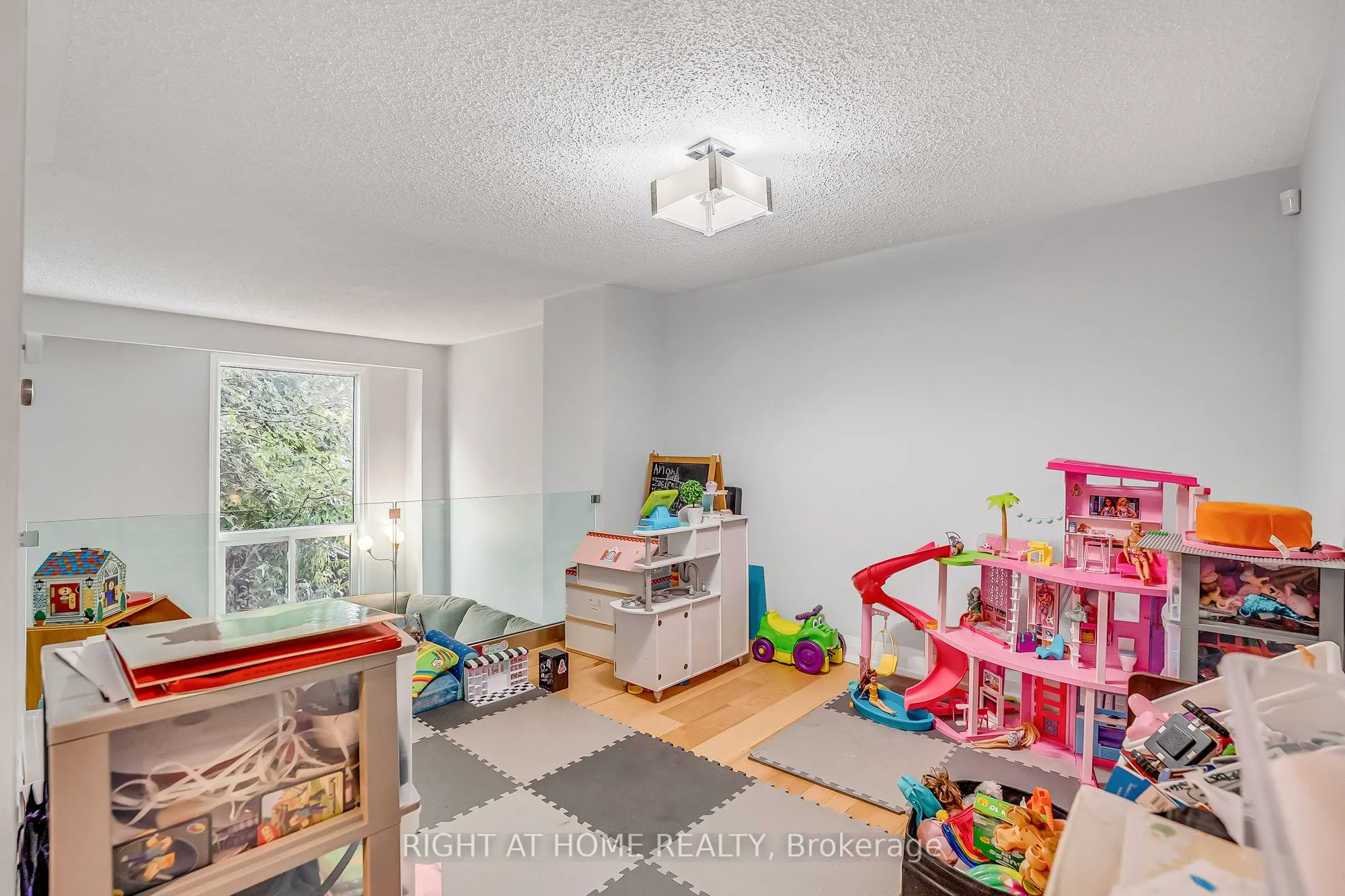 6824 Avila Road