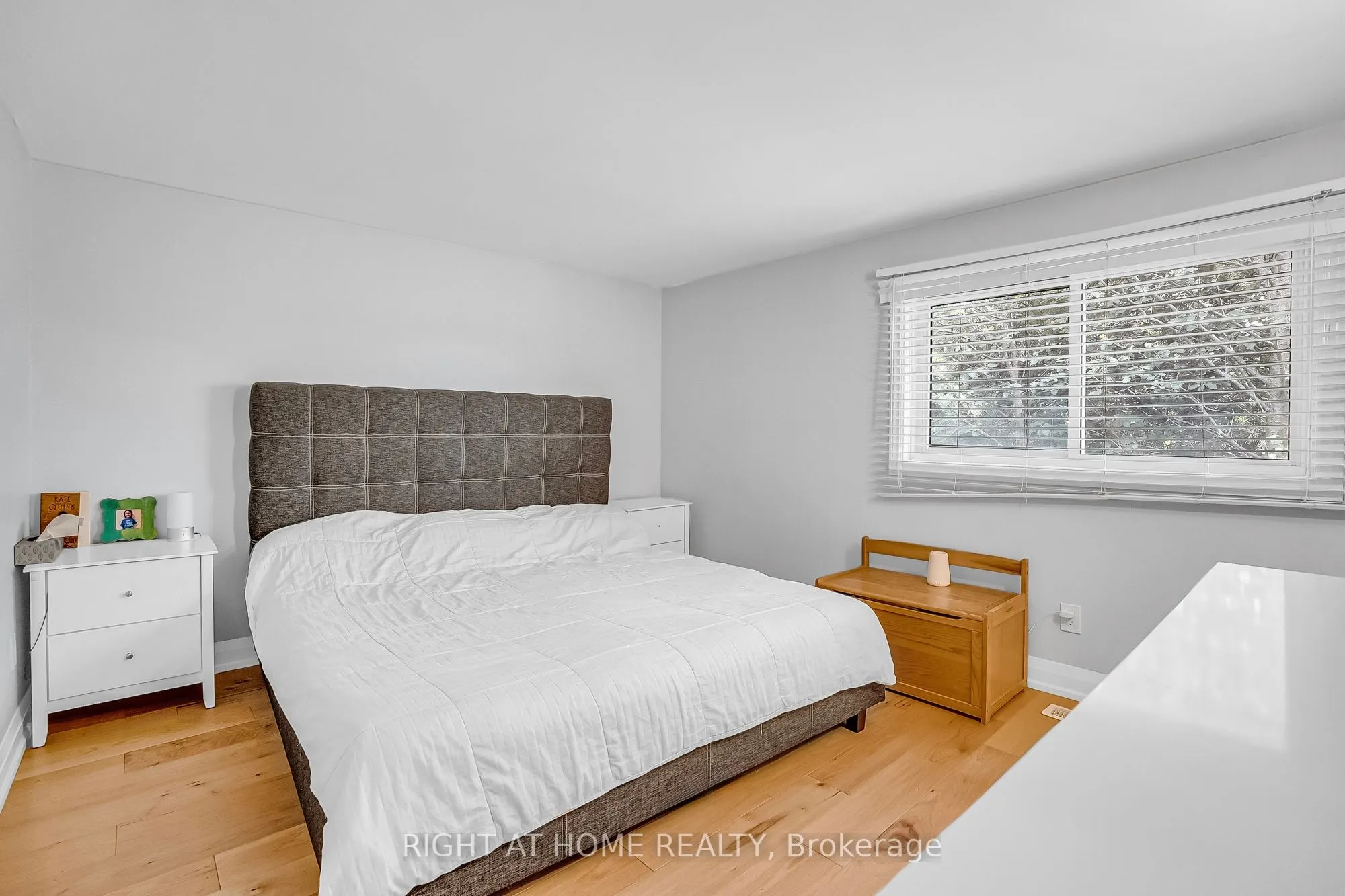 6824 Avila Road