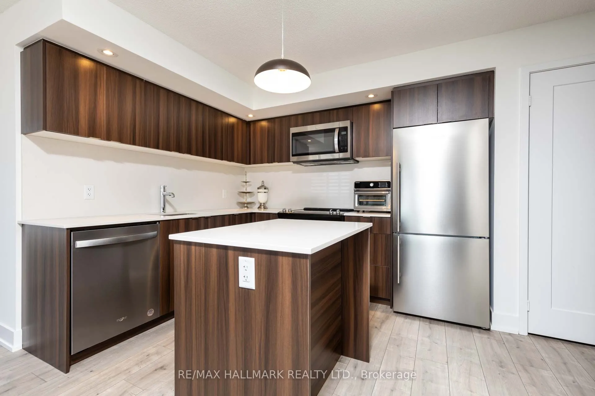 10 Eva Road, #2206