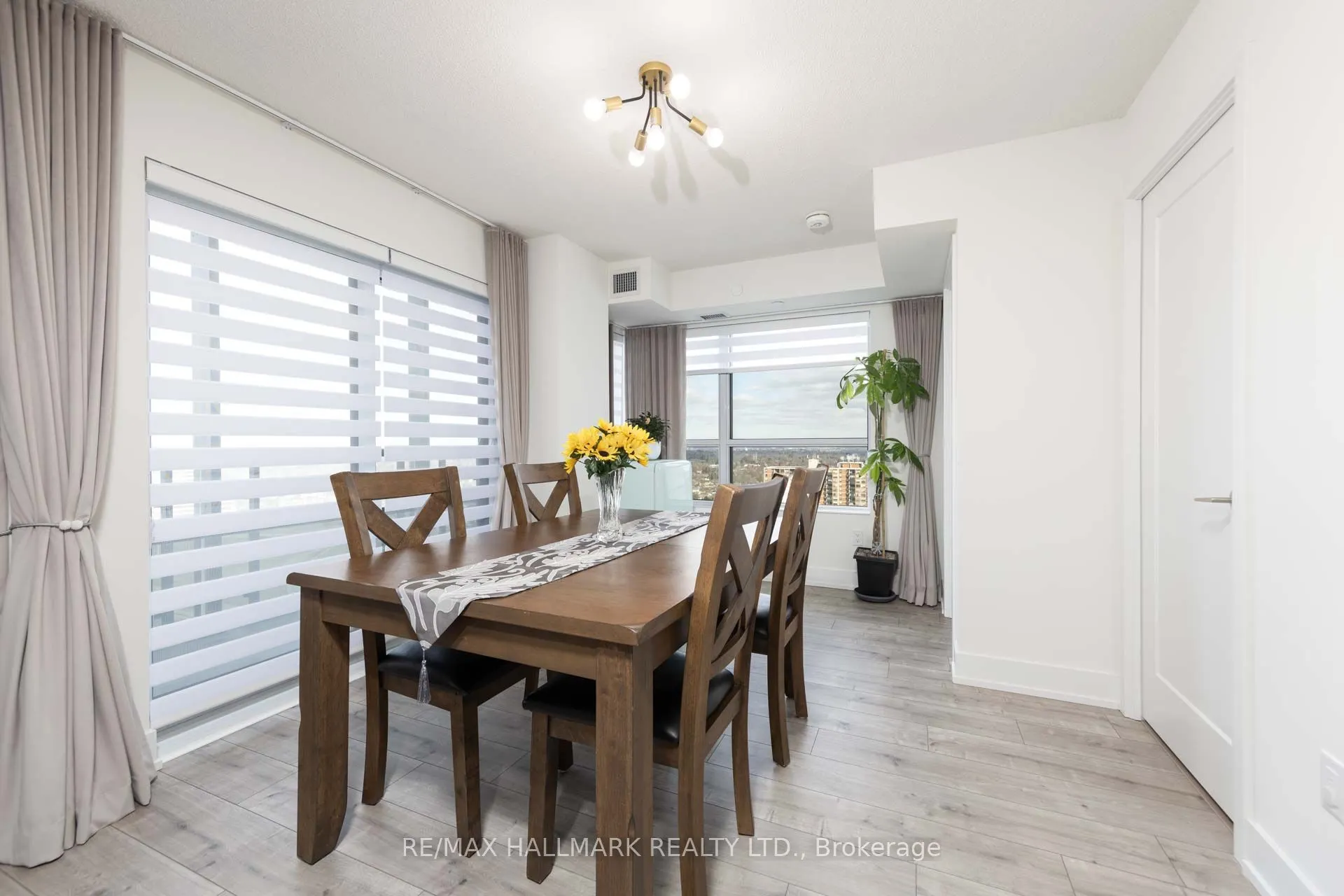 10 Eva Road, #2206