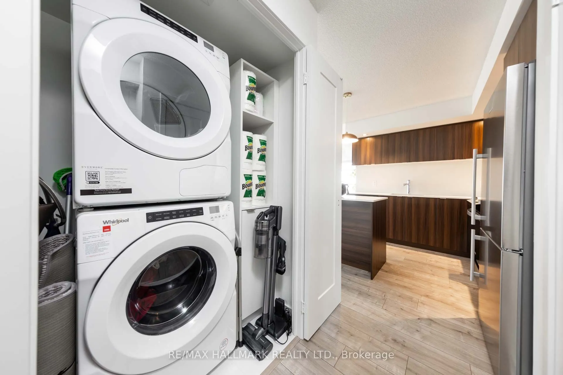 10 Eva Road, #2206