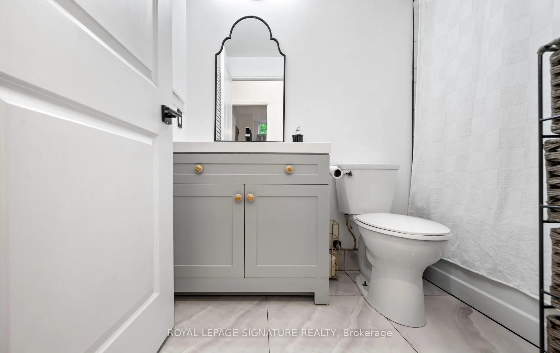 80 Absolute Avenue, #104