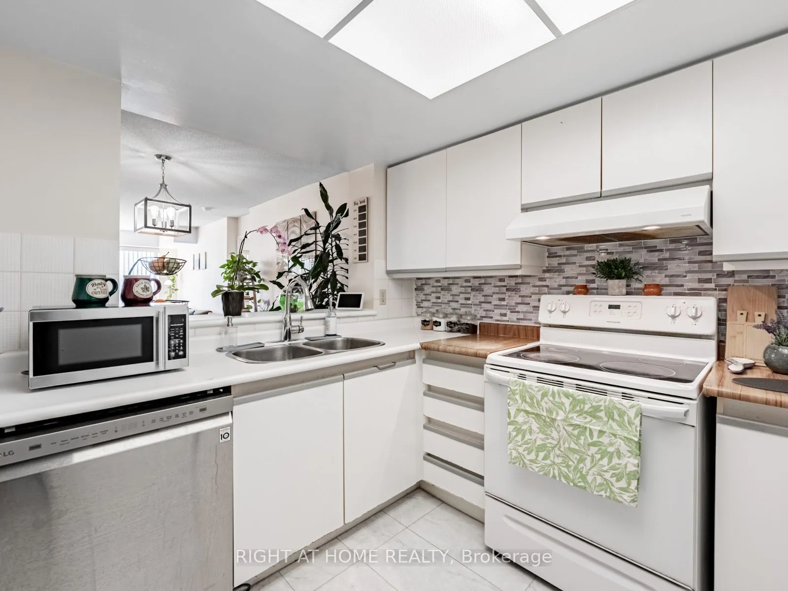 335 Webb Drive, #1412