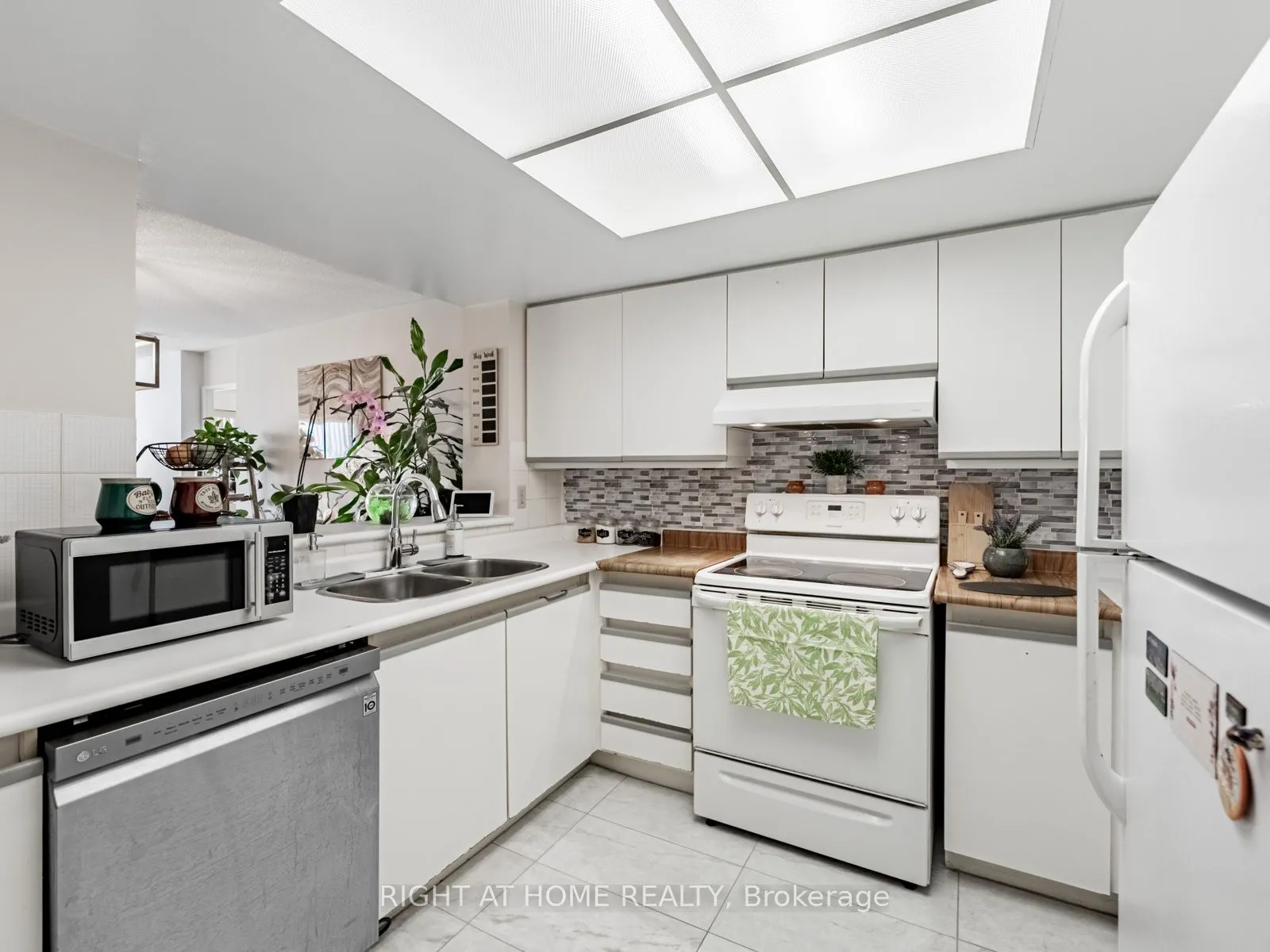 335 Webb Drive, #1412