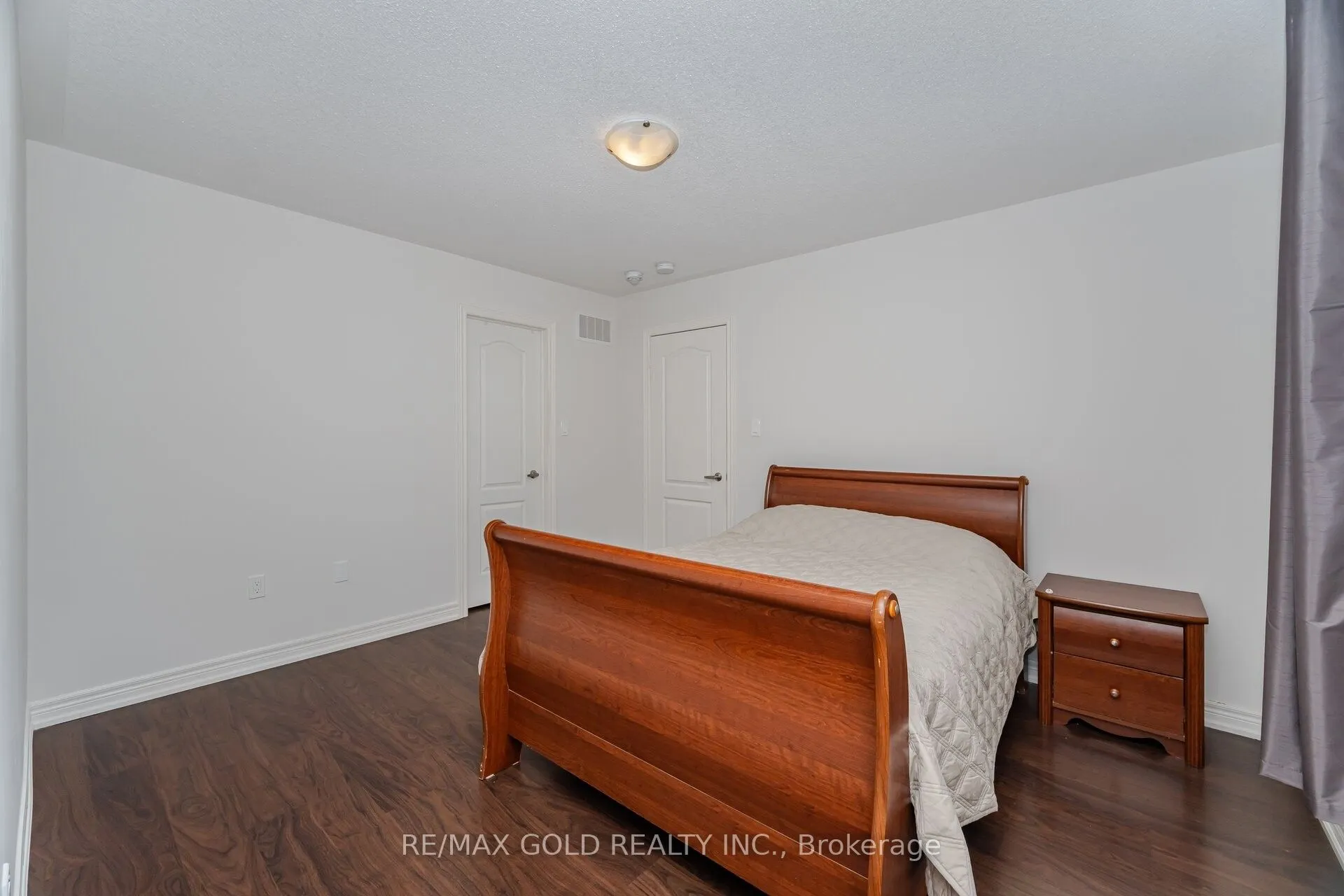 37 Observatory Crescent