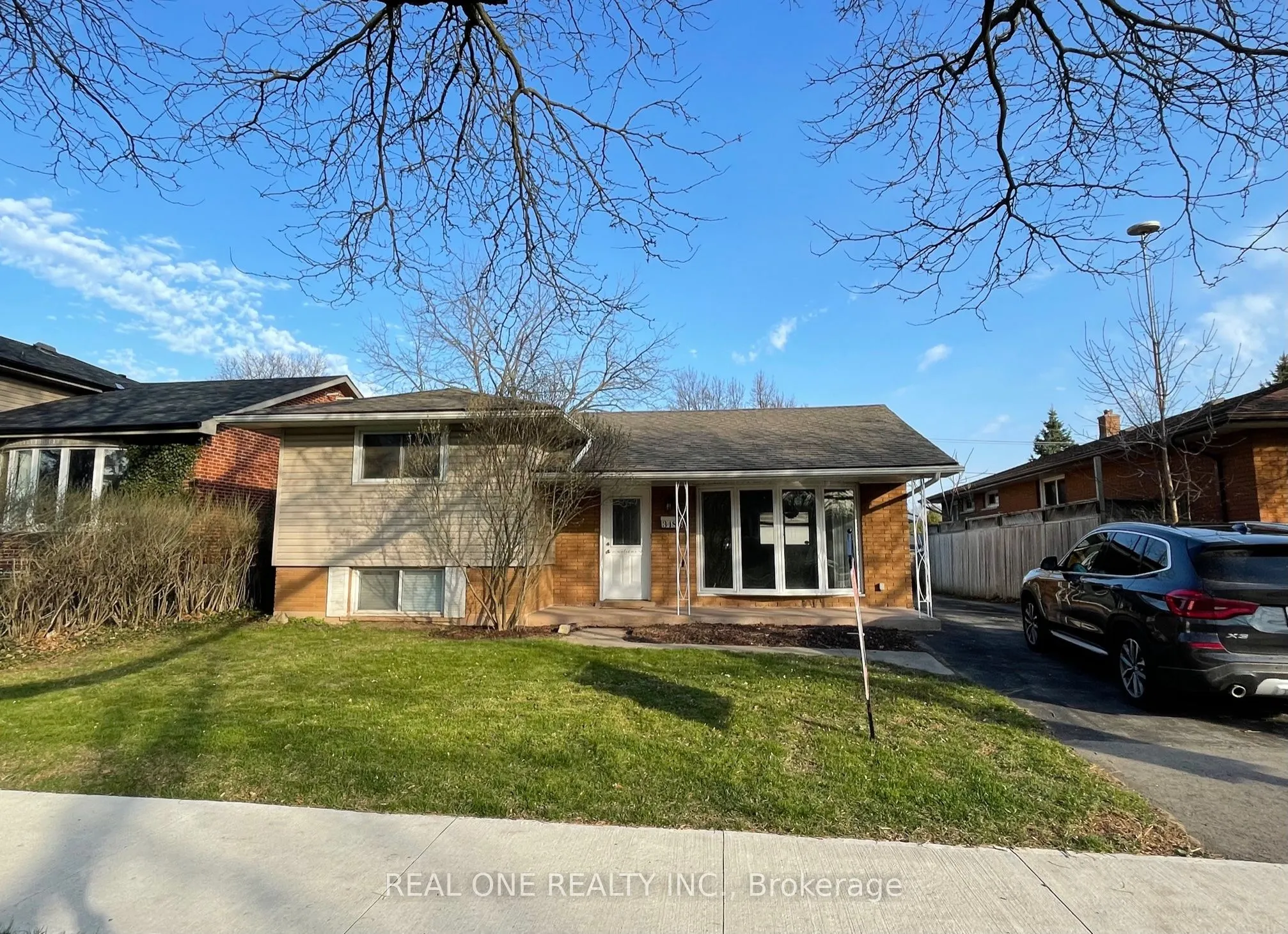 3486 Rexway Drive