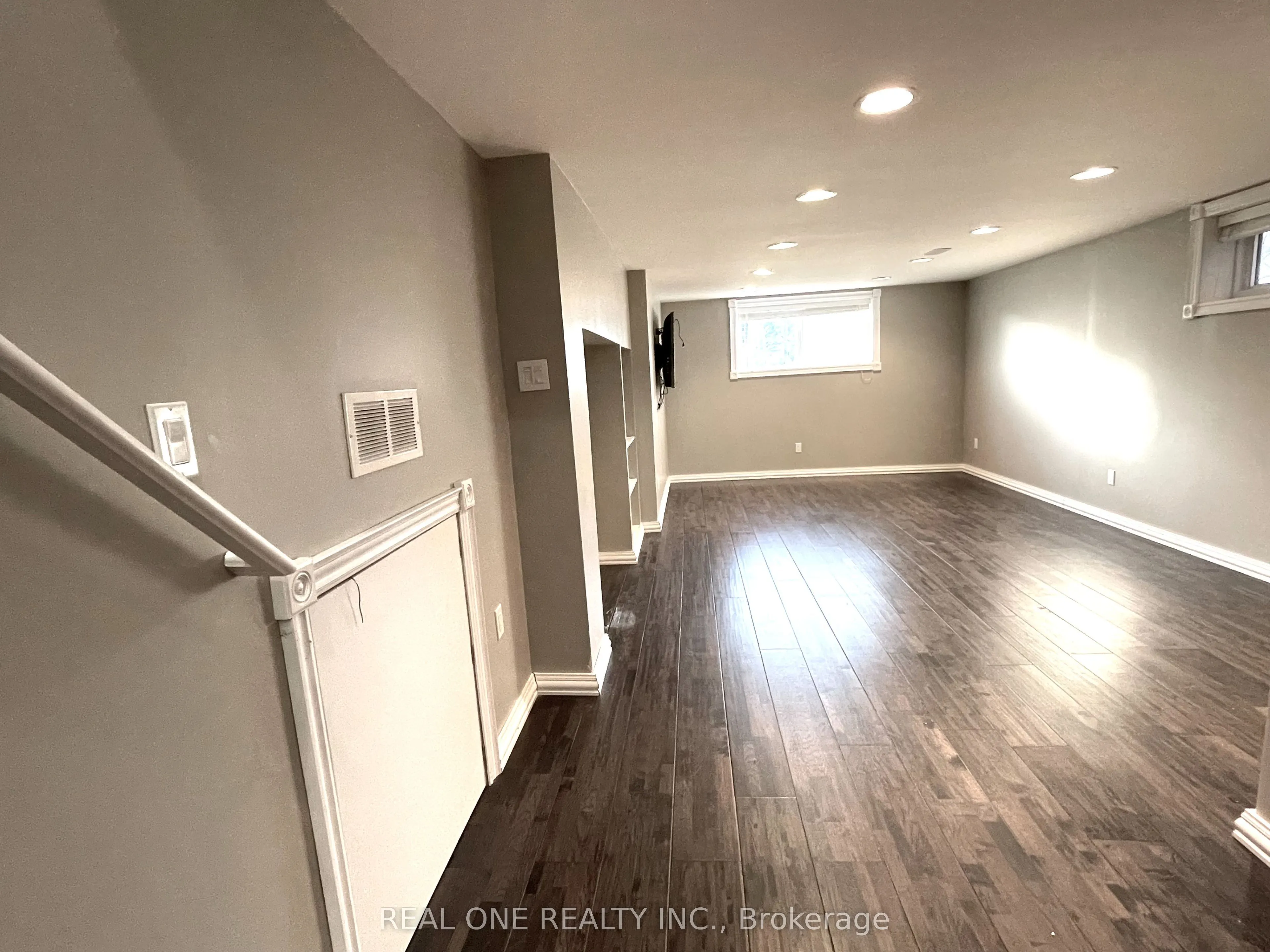 3486 Rexway Drive