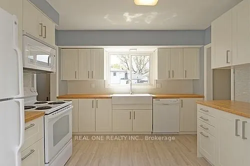 3486 Rexway Drive