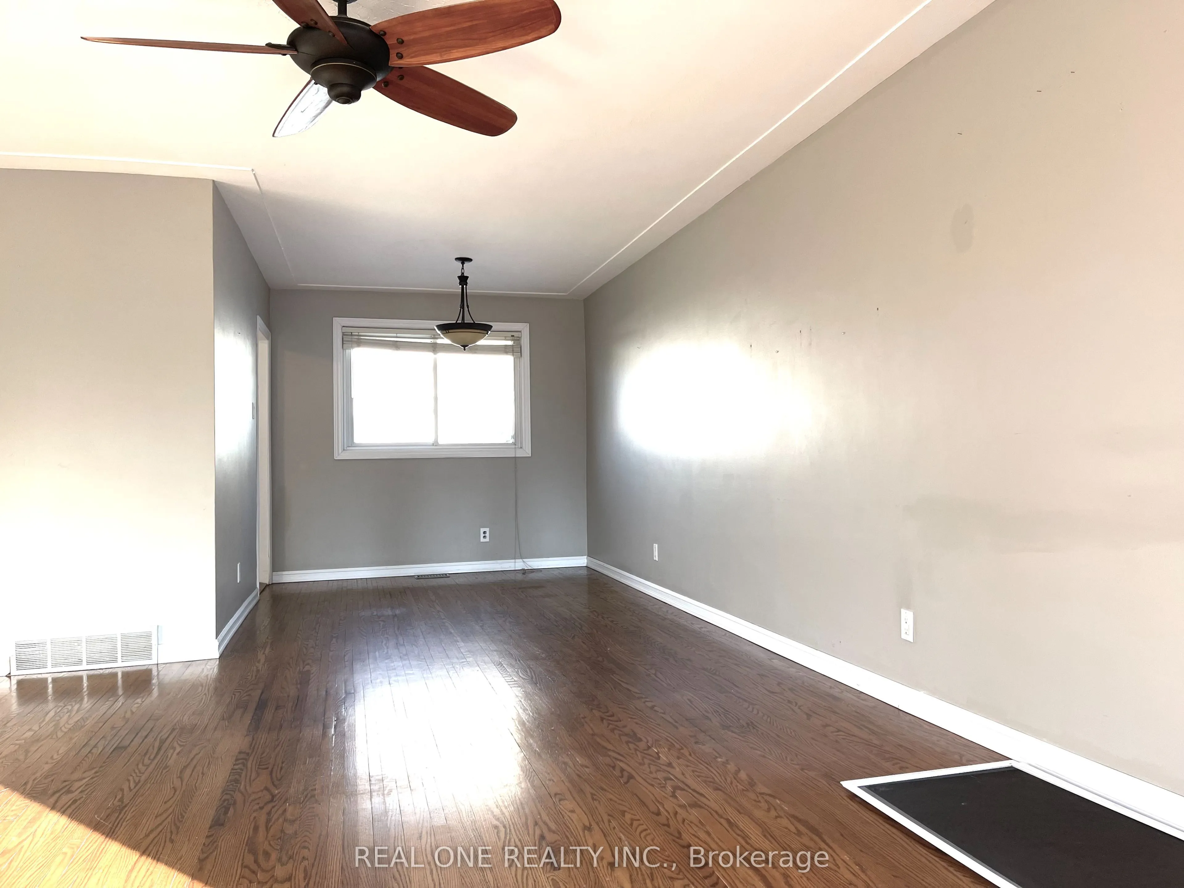 3486 Rexway Drive