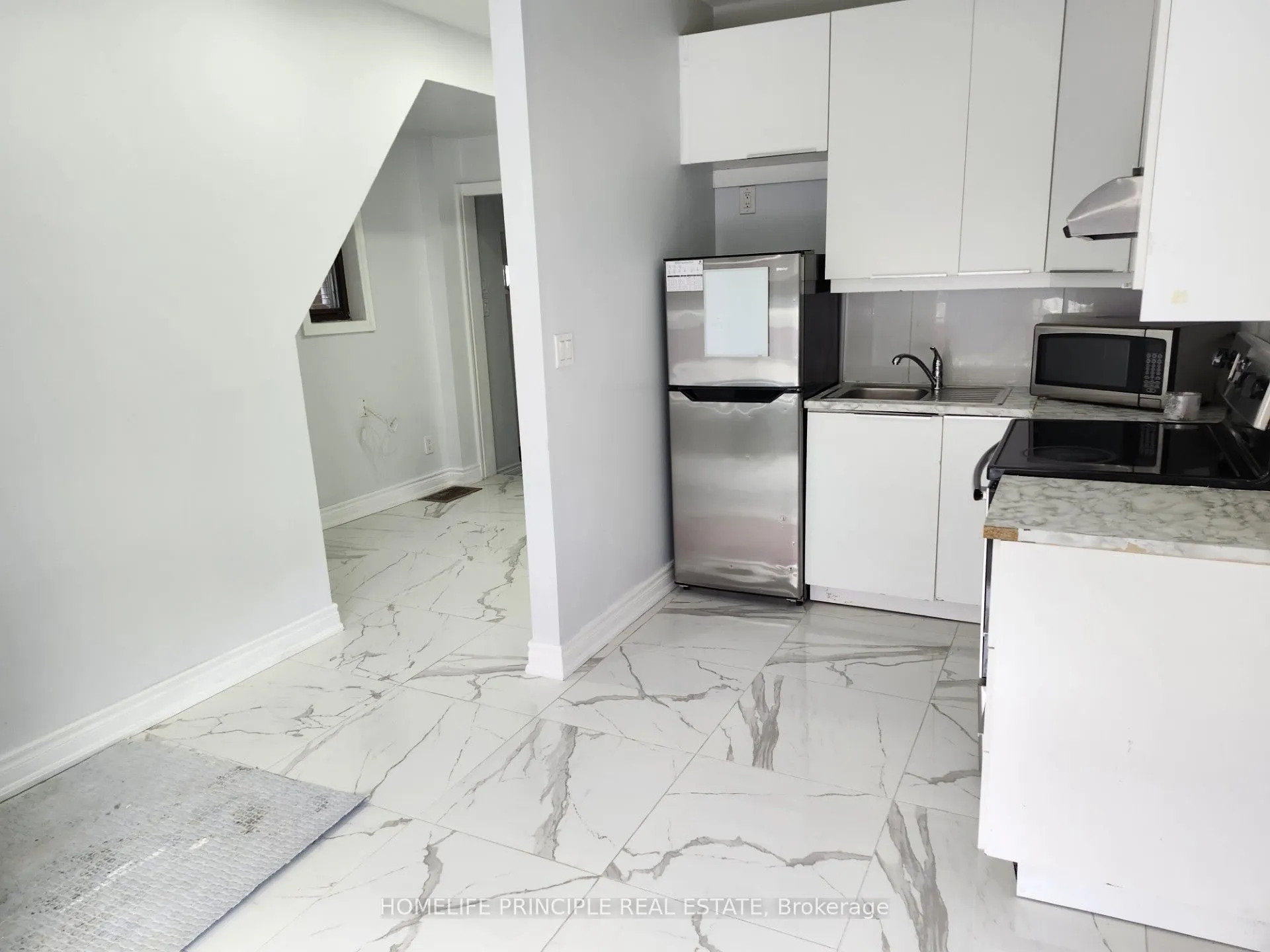 1091 Dovercourt Road, #MAIN
