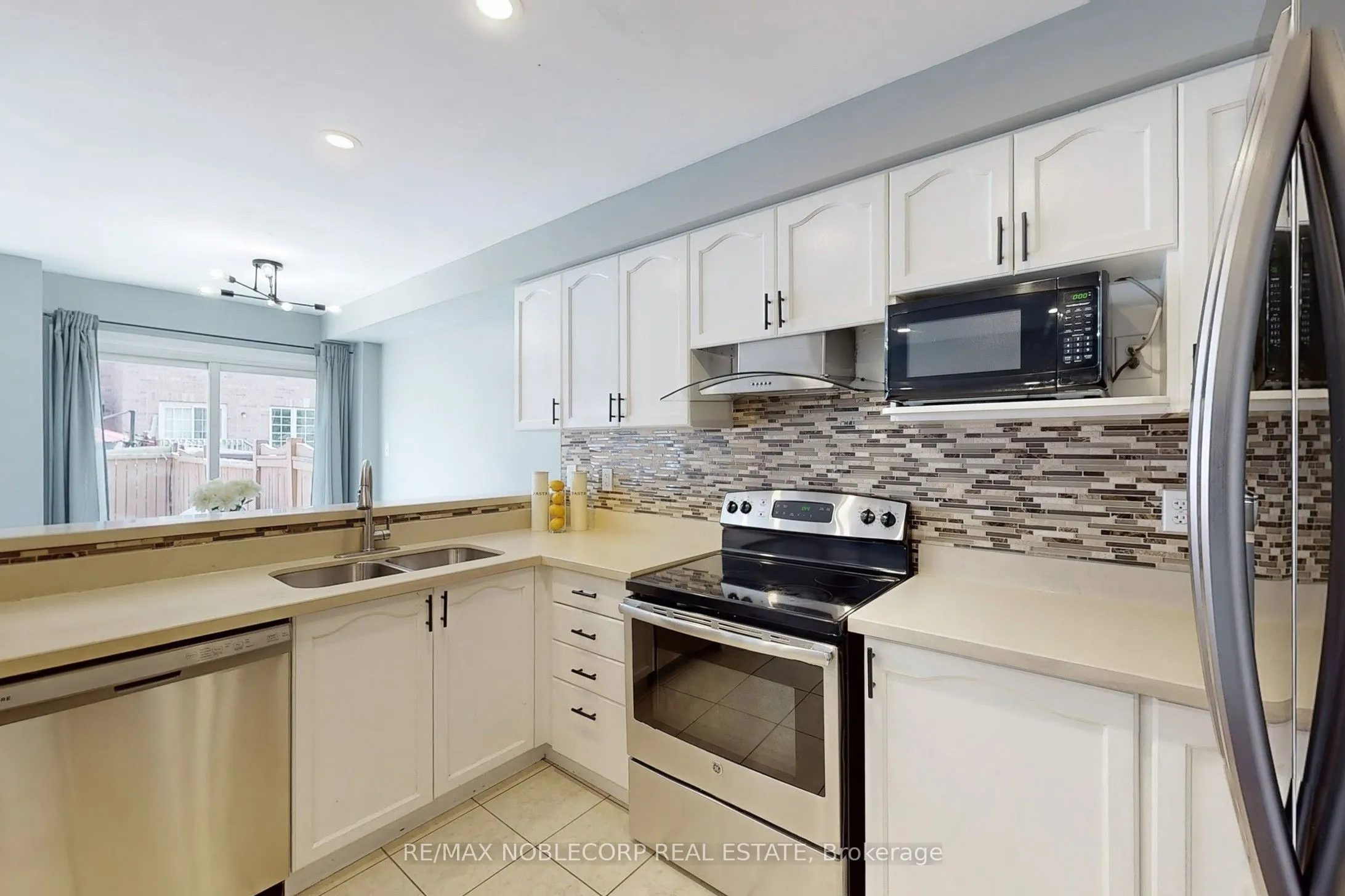 130 Rockgarden Trail