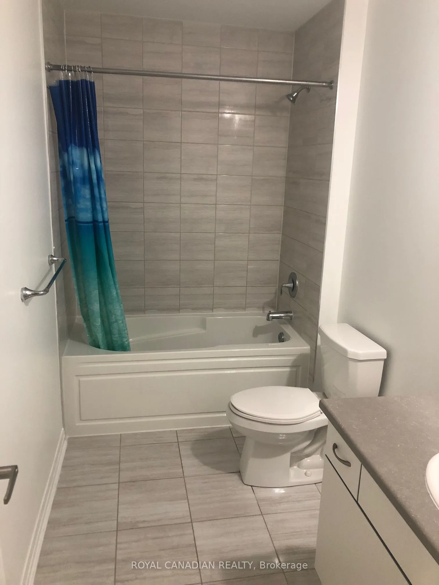 128 Grovewood Common, #206