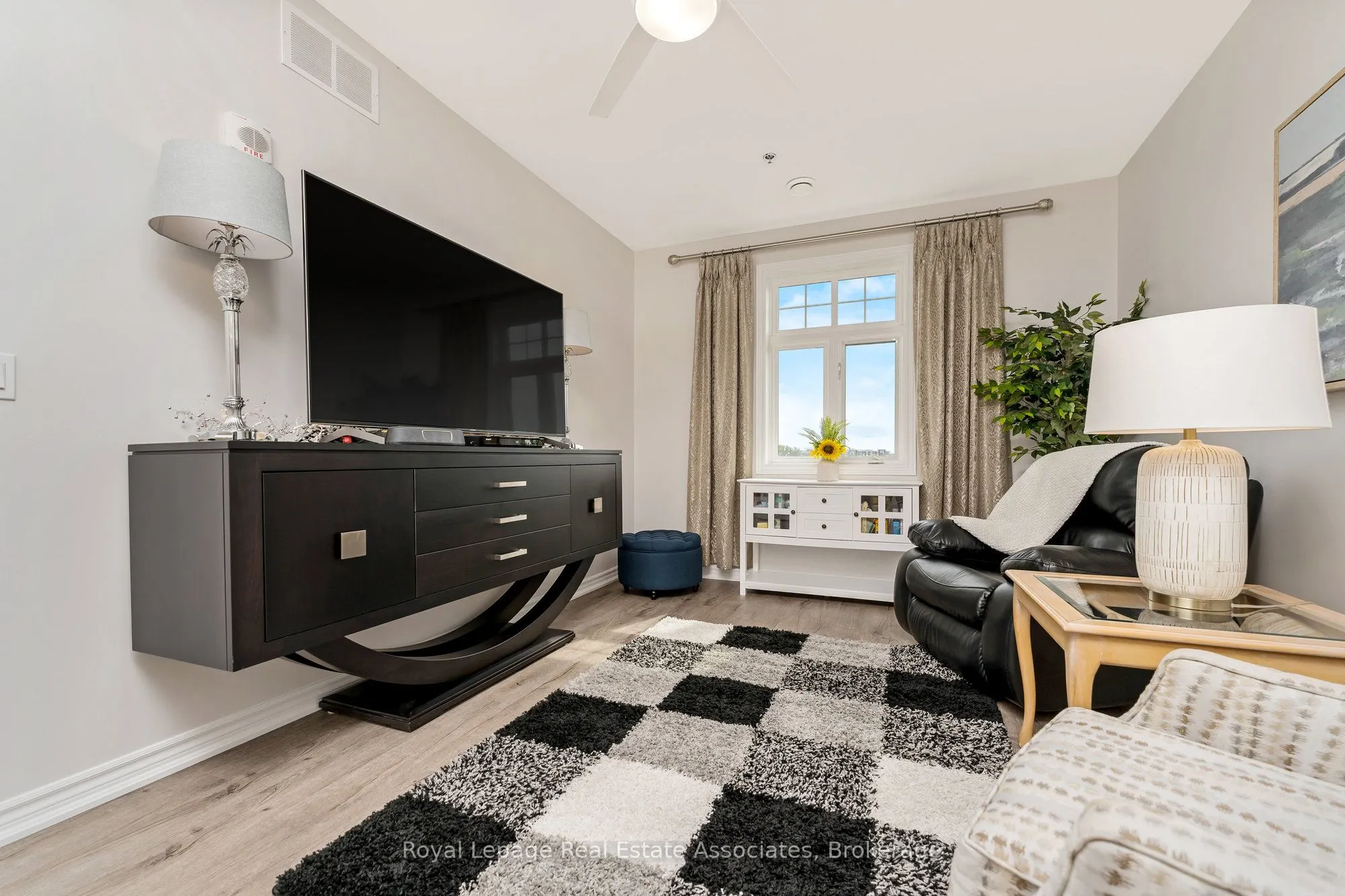 1370 Costigan Road, #304