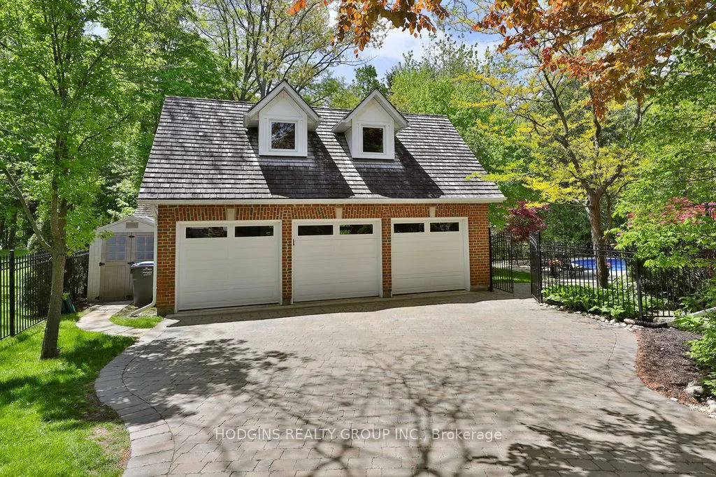 3264 Barchester Court