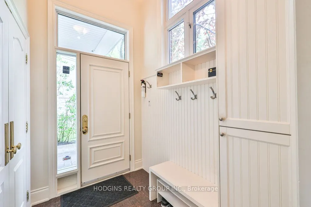 3264 Barchester Court