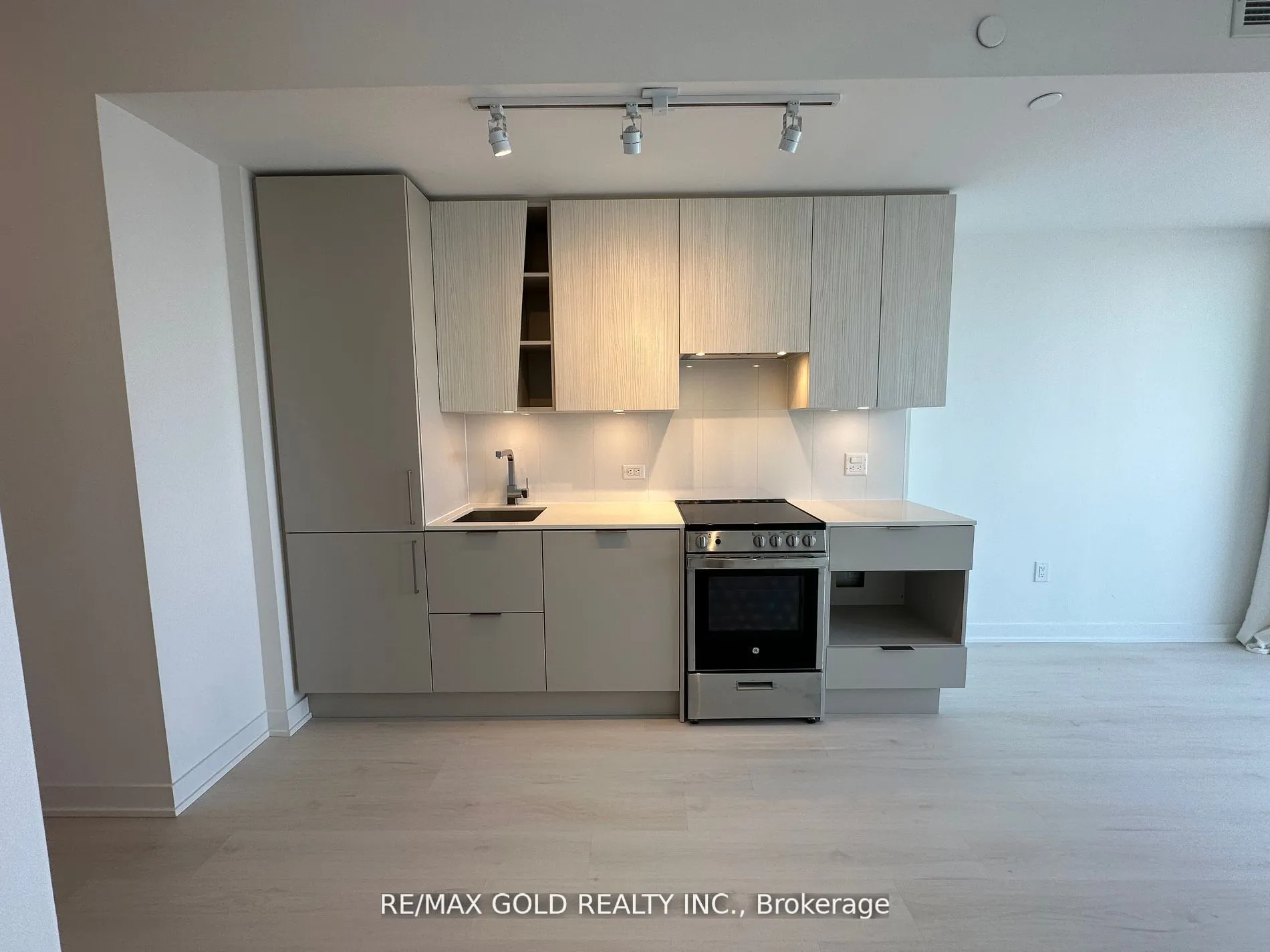3900 Confederation Parkway, #3412