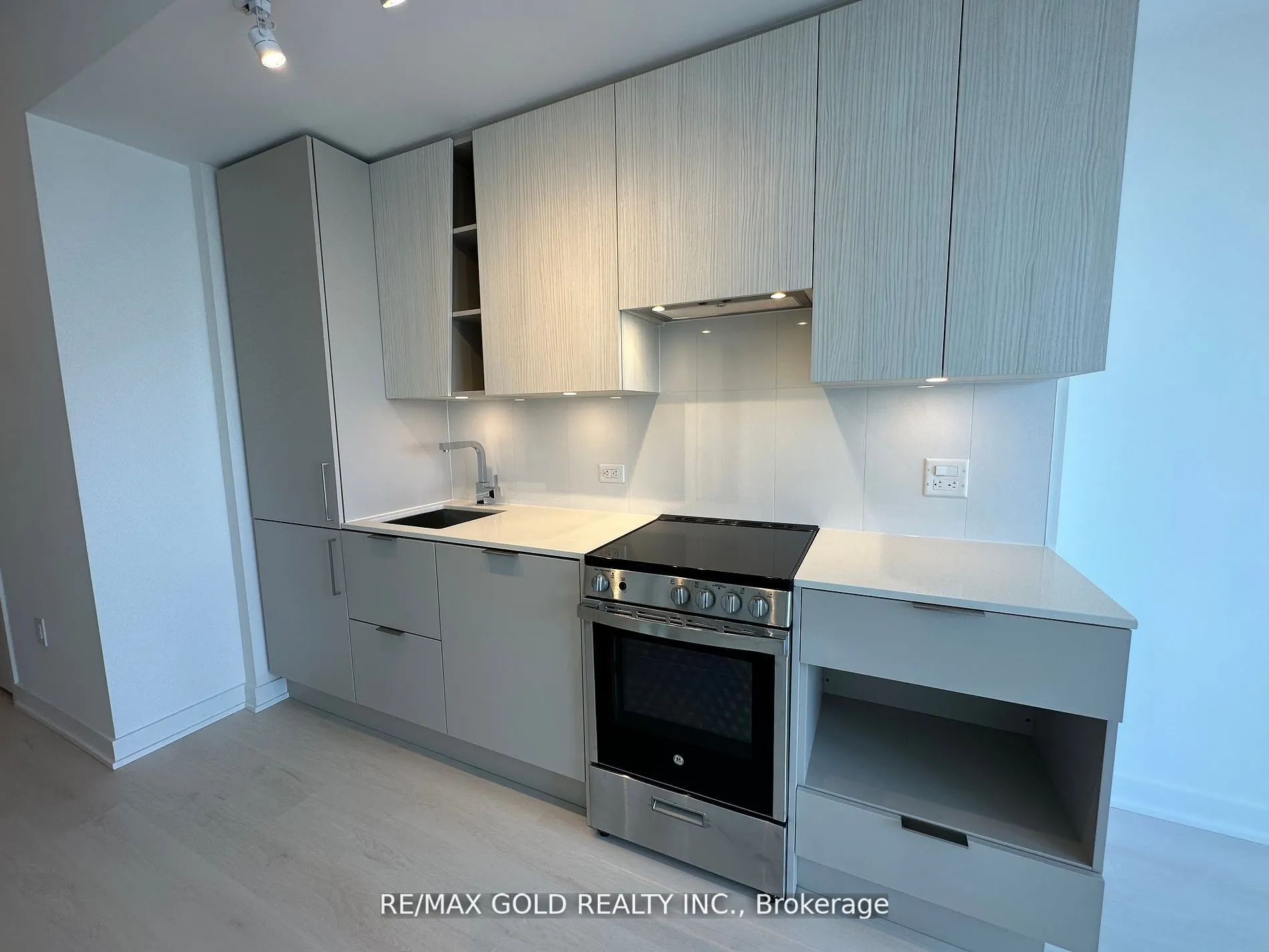3900 Confederation Parkway, #3412