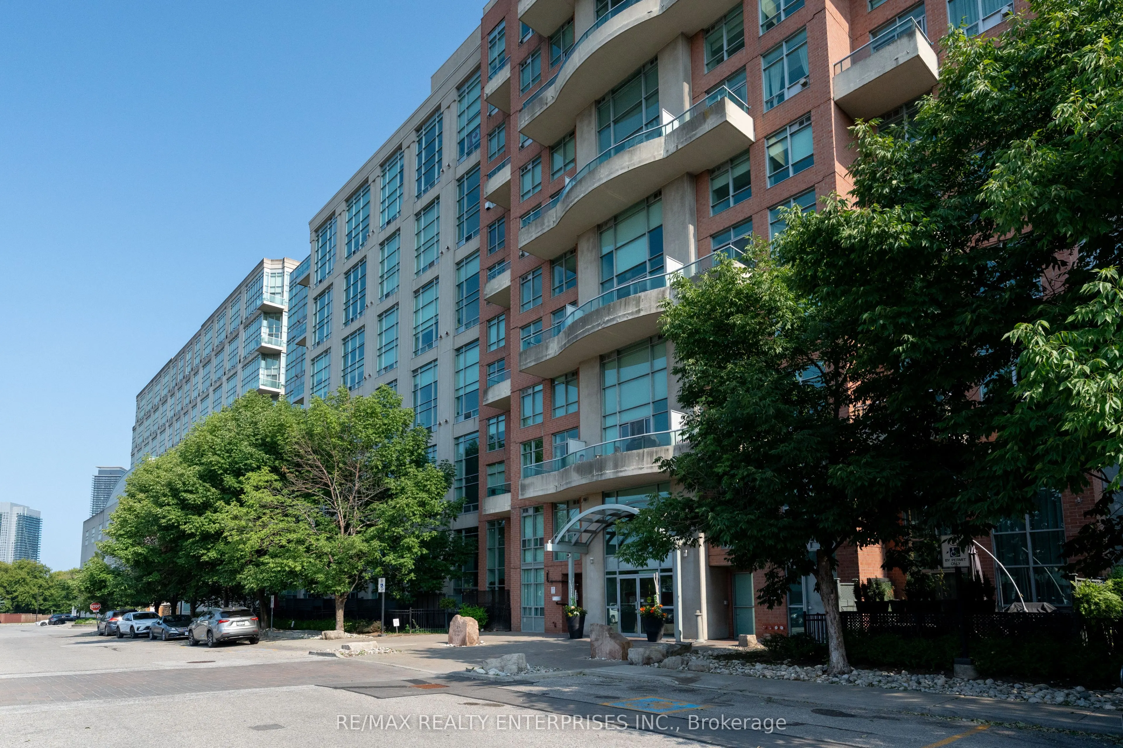 200 Manitoba Street, #333
