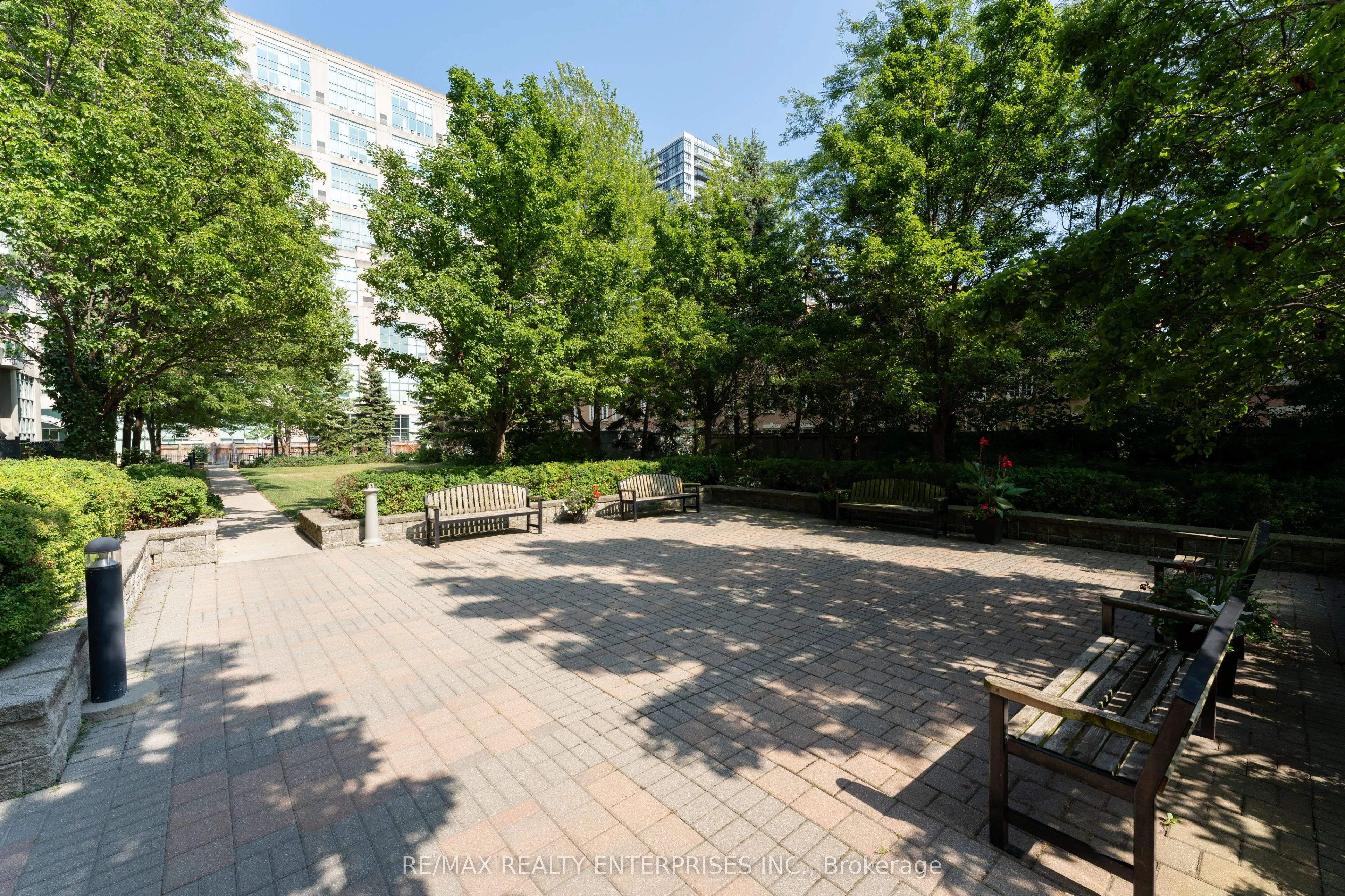 200 Manitoba Street, #333