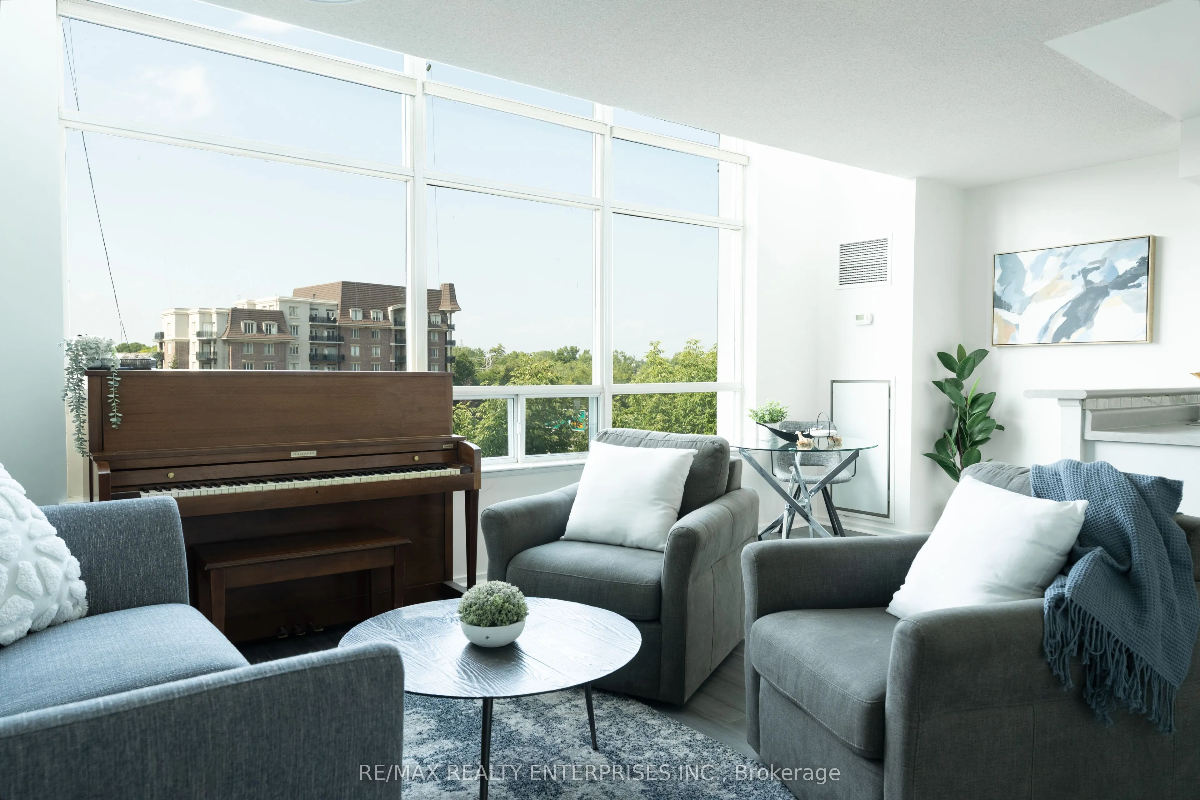 200 Manitoba Street, #333