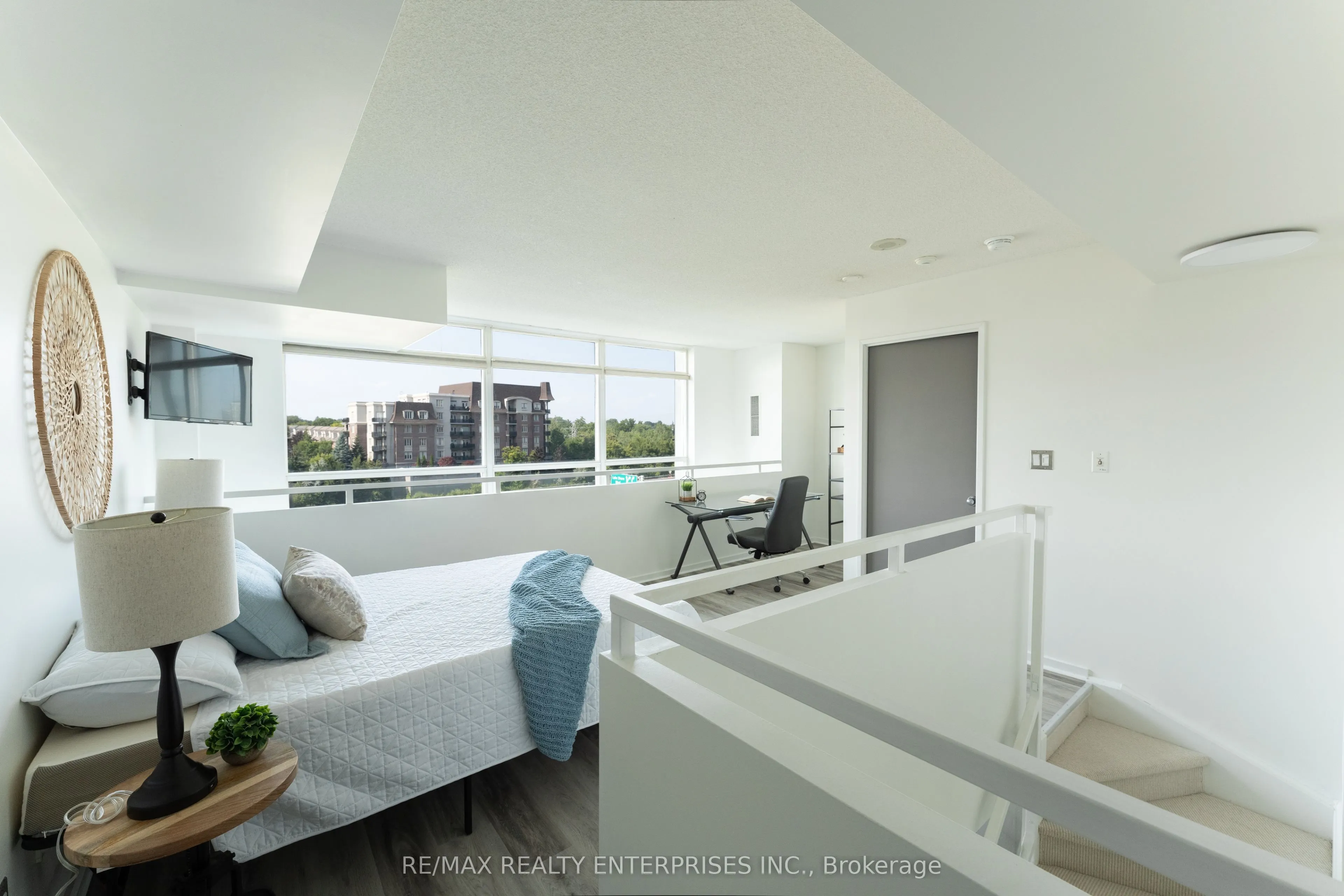 200 Manitoba Street, #333