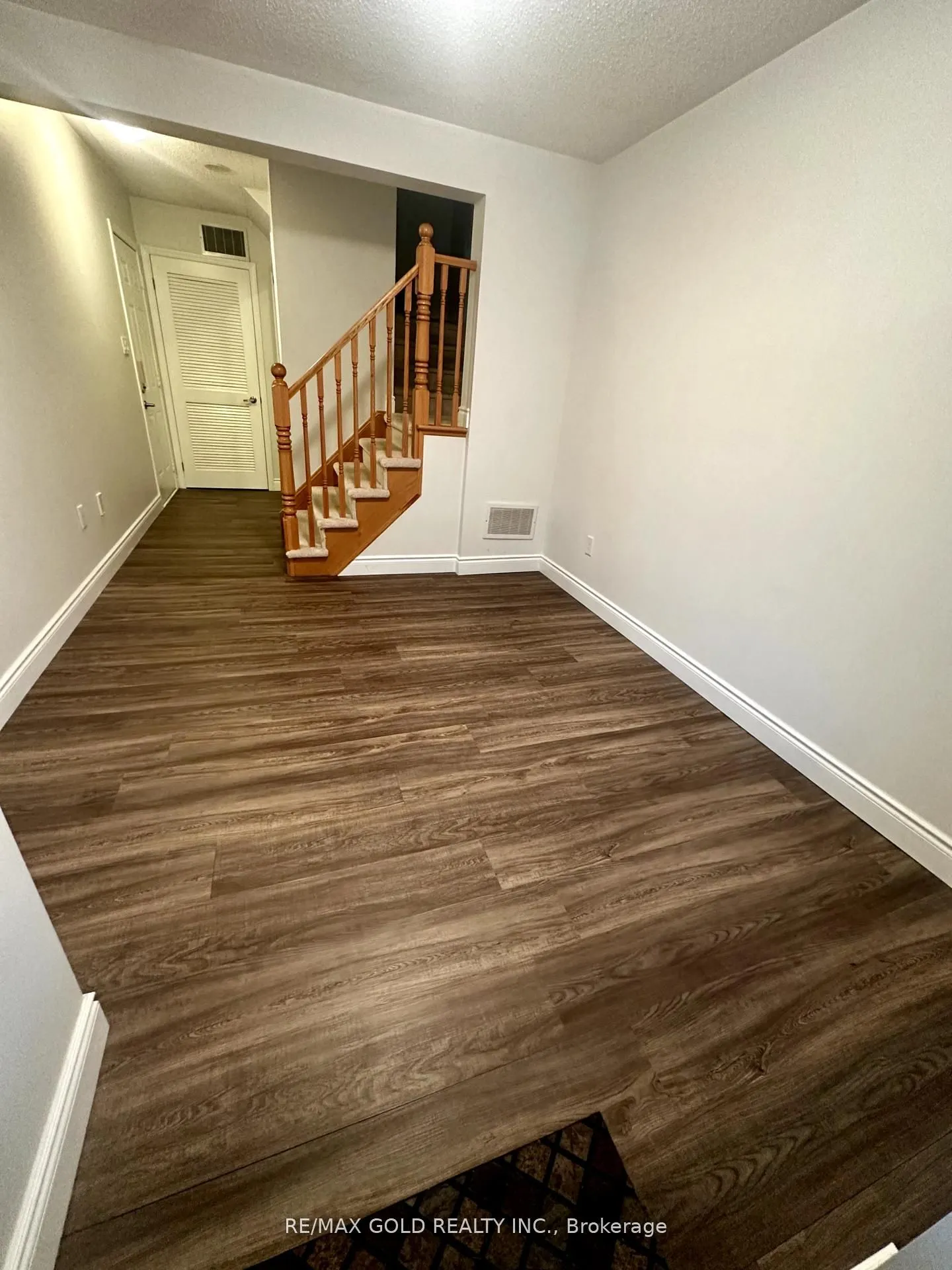 812 Fowles Court