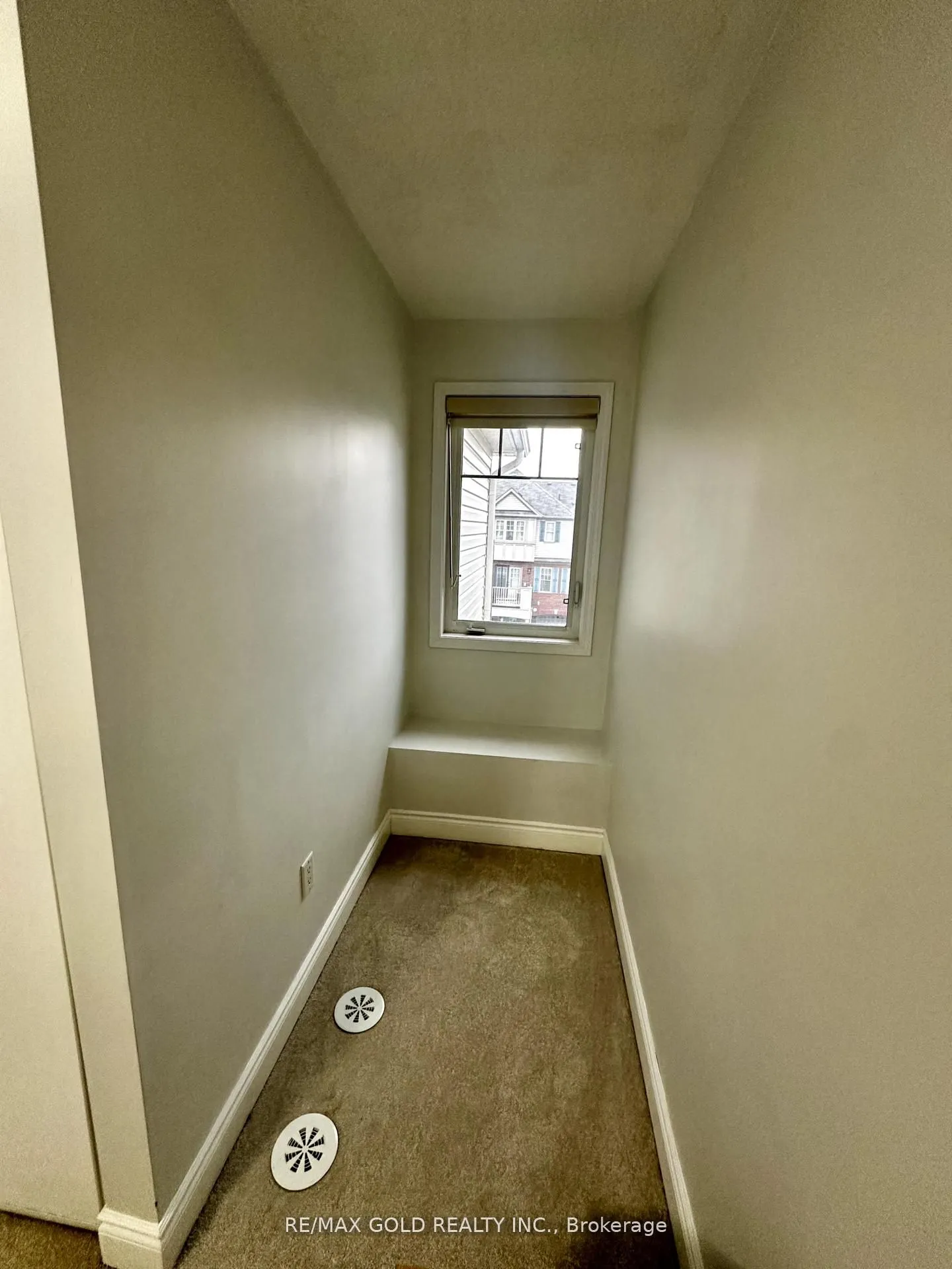 812 Fowles Court