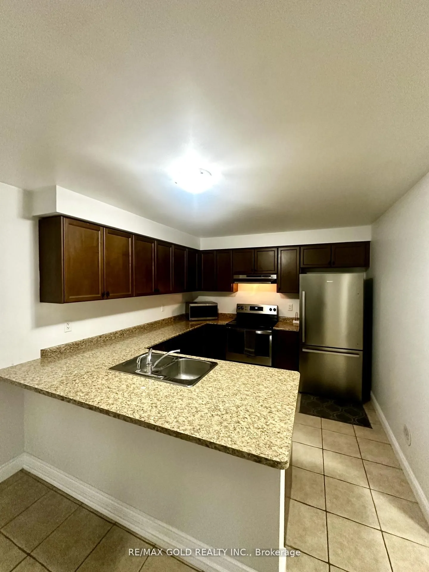 812 Fowles Court