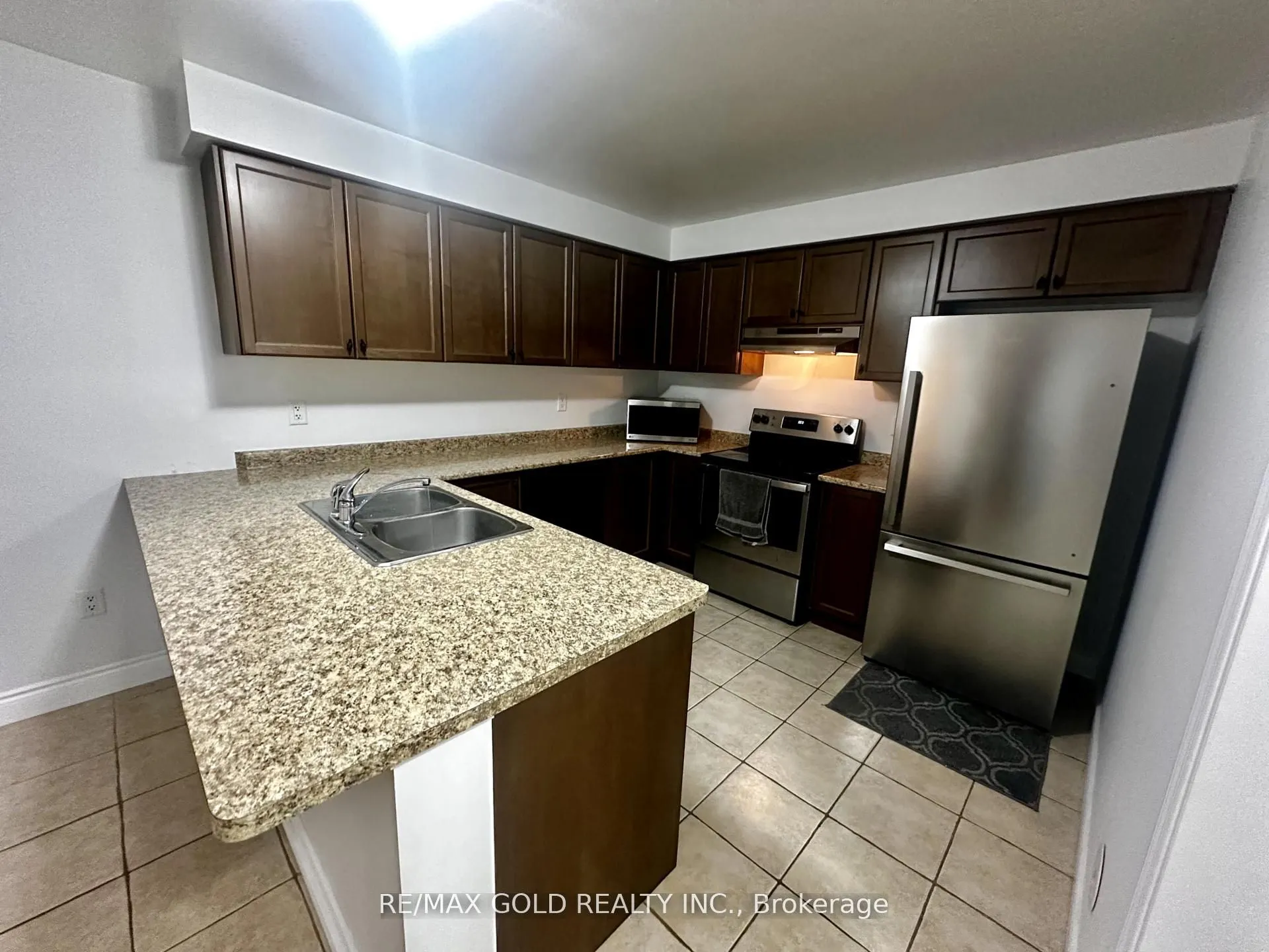 812 Fowles Court