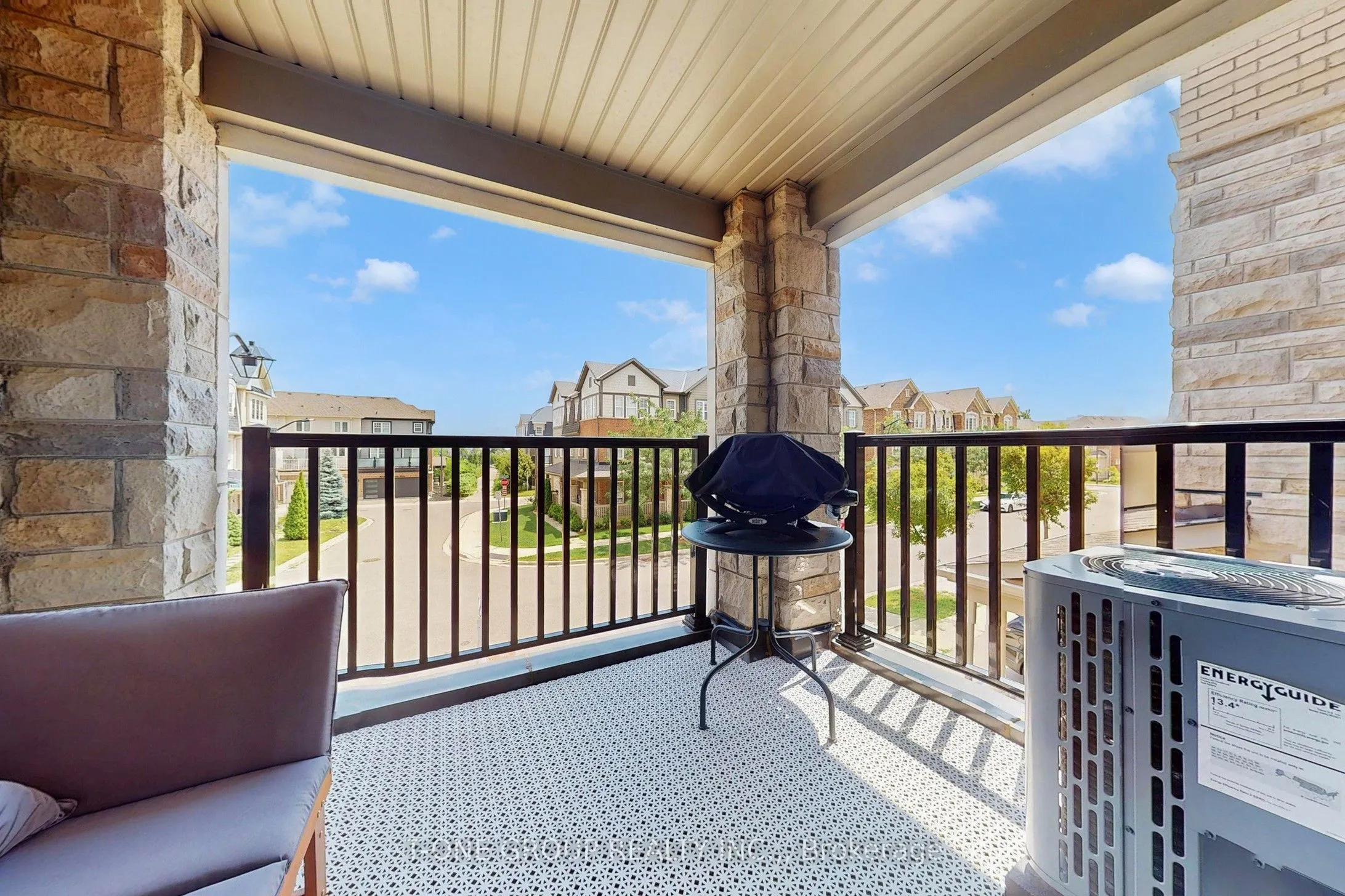 301 ELLEN DAVIDSON Drive