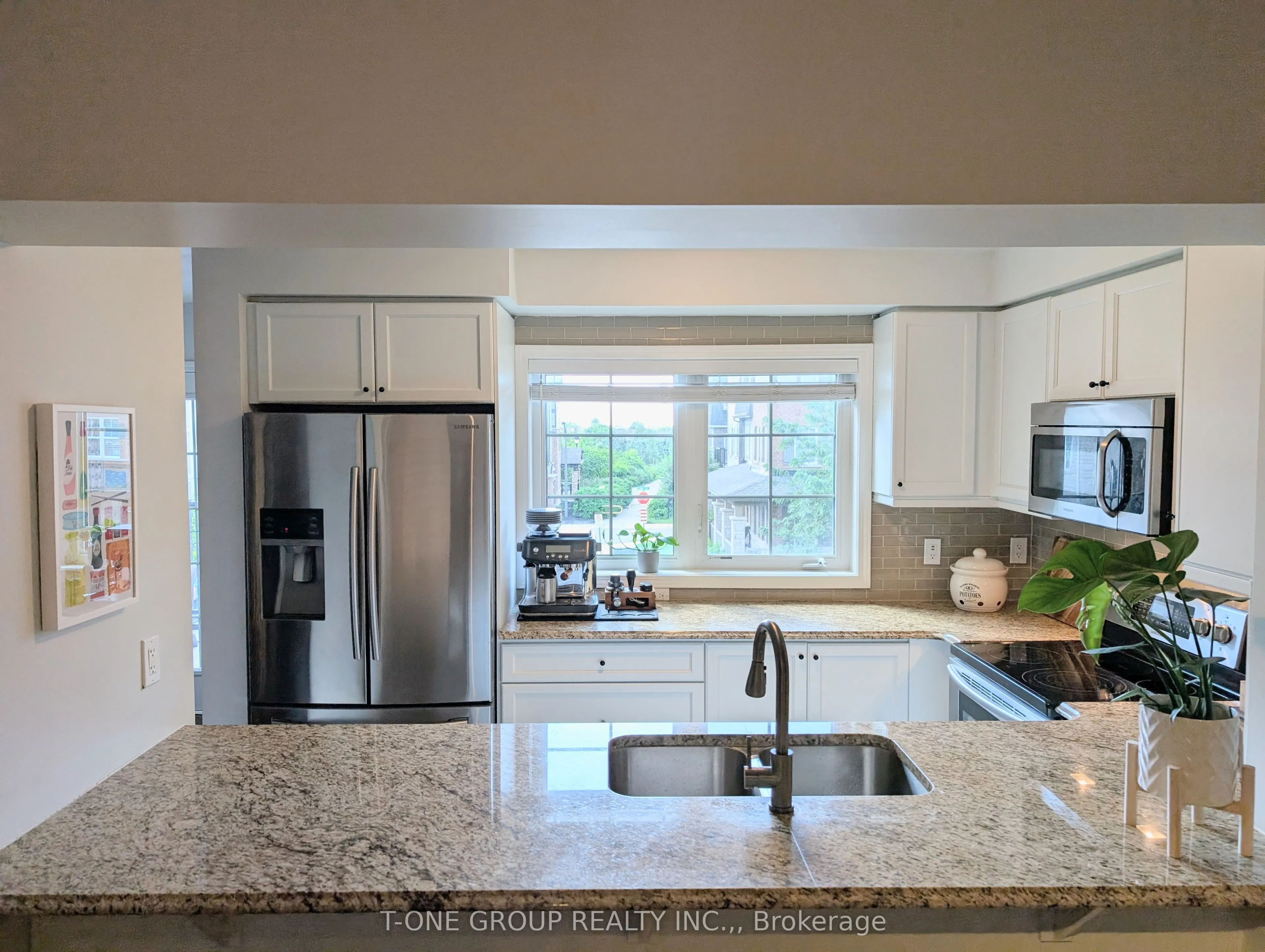 301 ELLEN DAVIDSON Drive