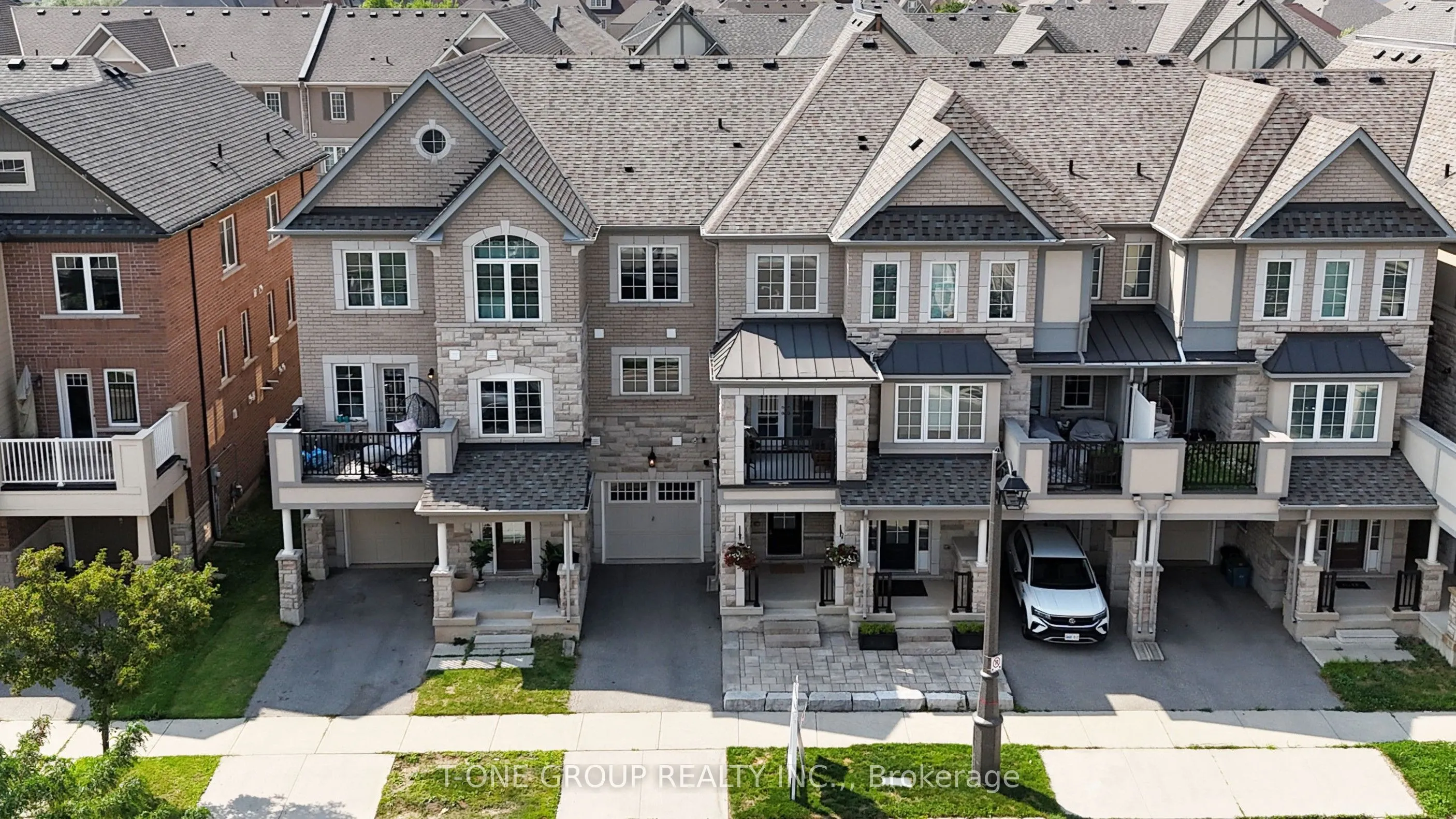 301 ELLEN DAVIDSON Drive
