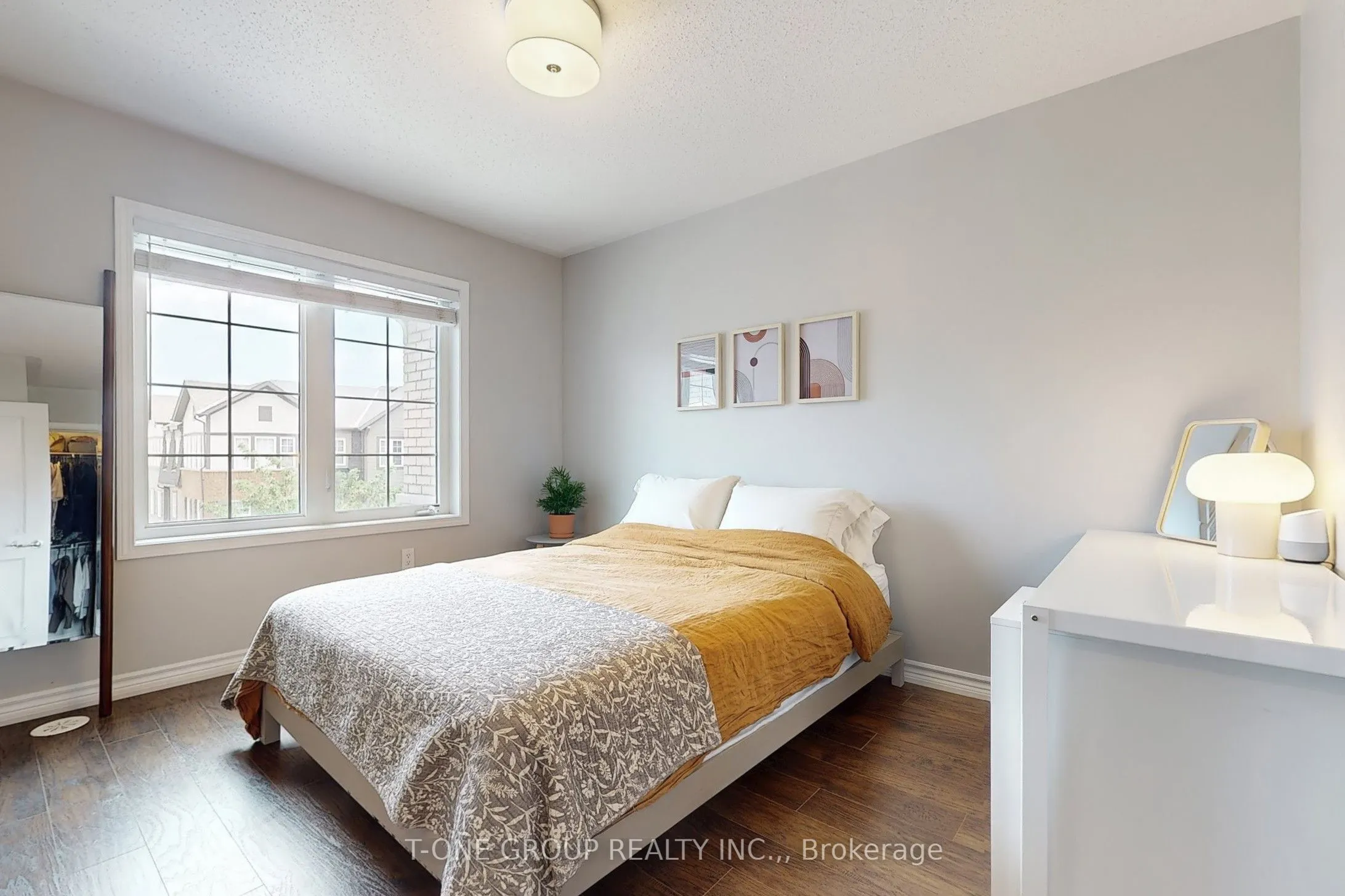301 ELLEN DAVIDSON Drive