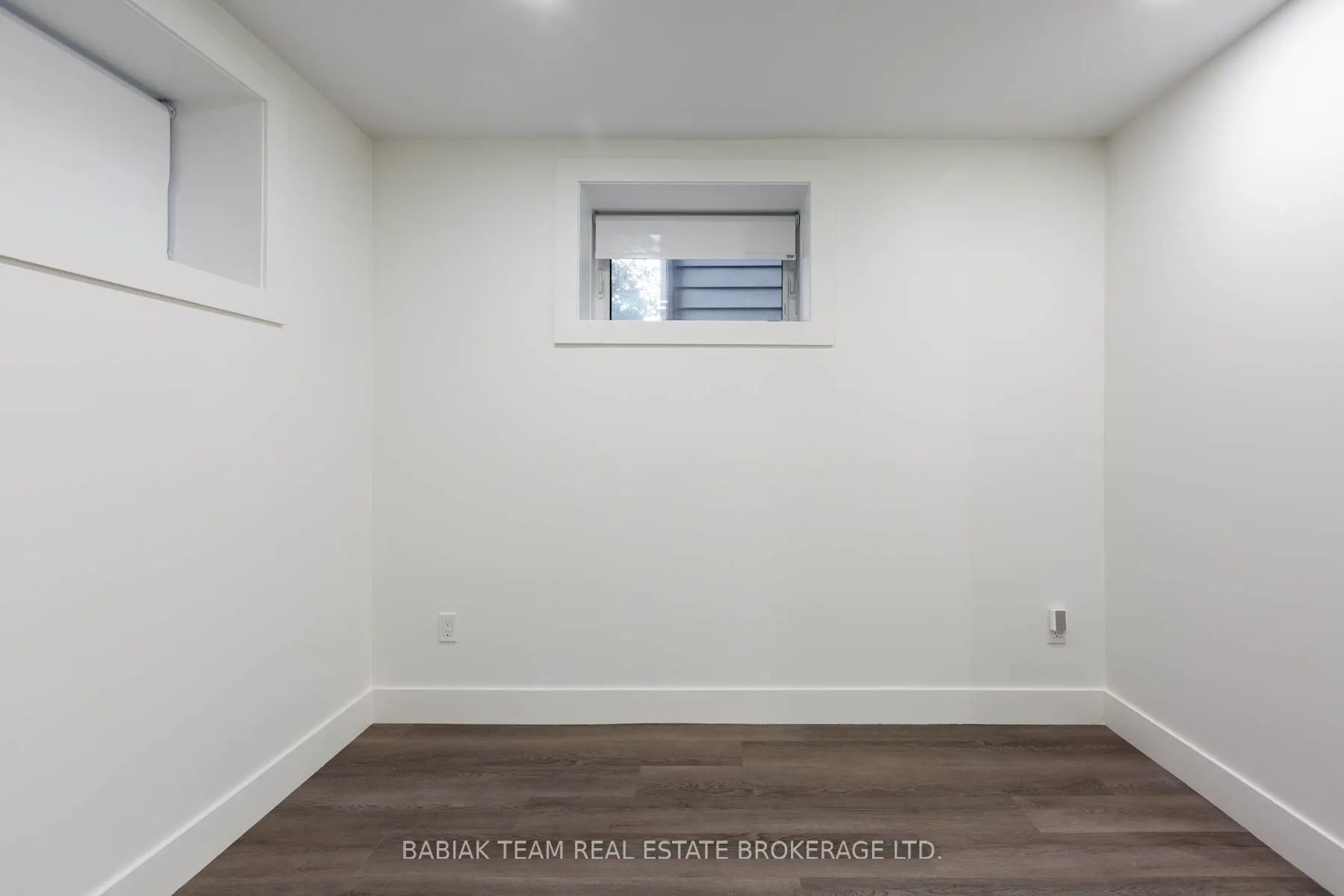 456 Armadale Avenue, #B2