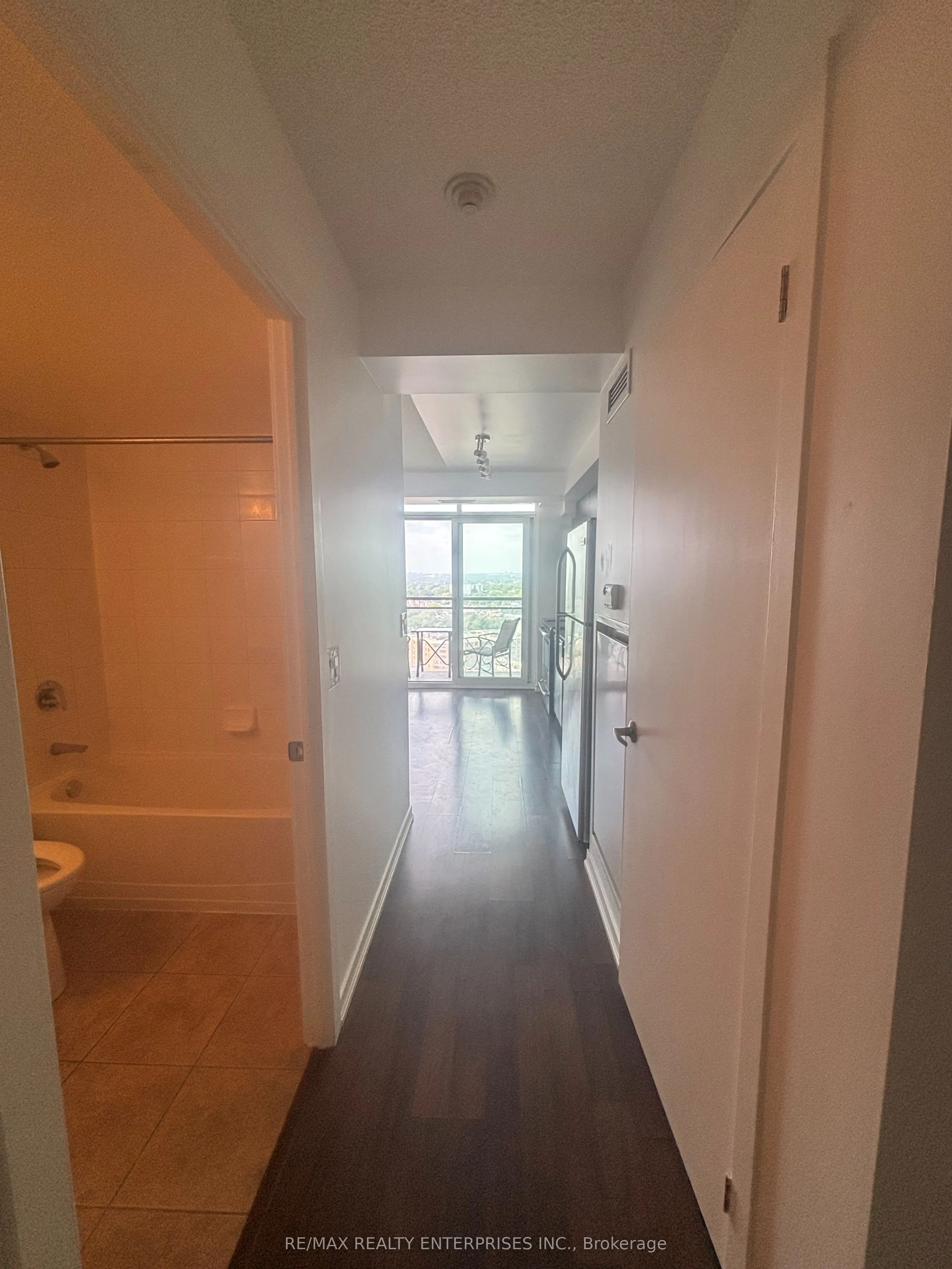 38 Joe Shuster Way, #2009