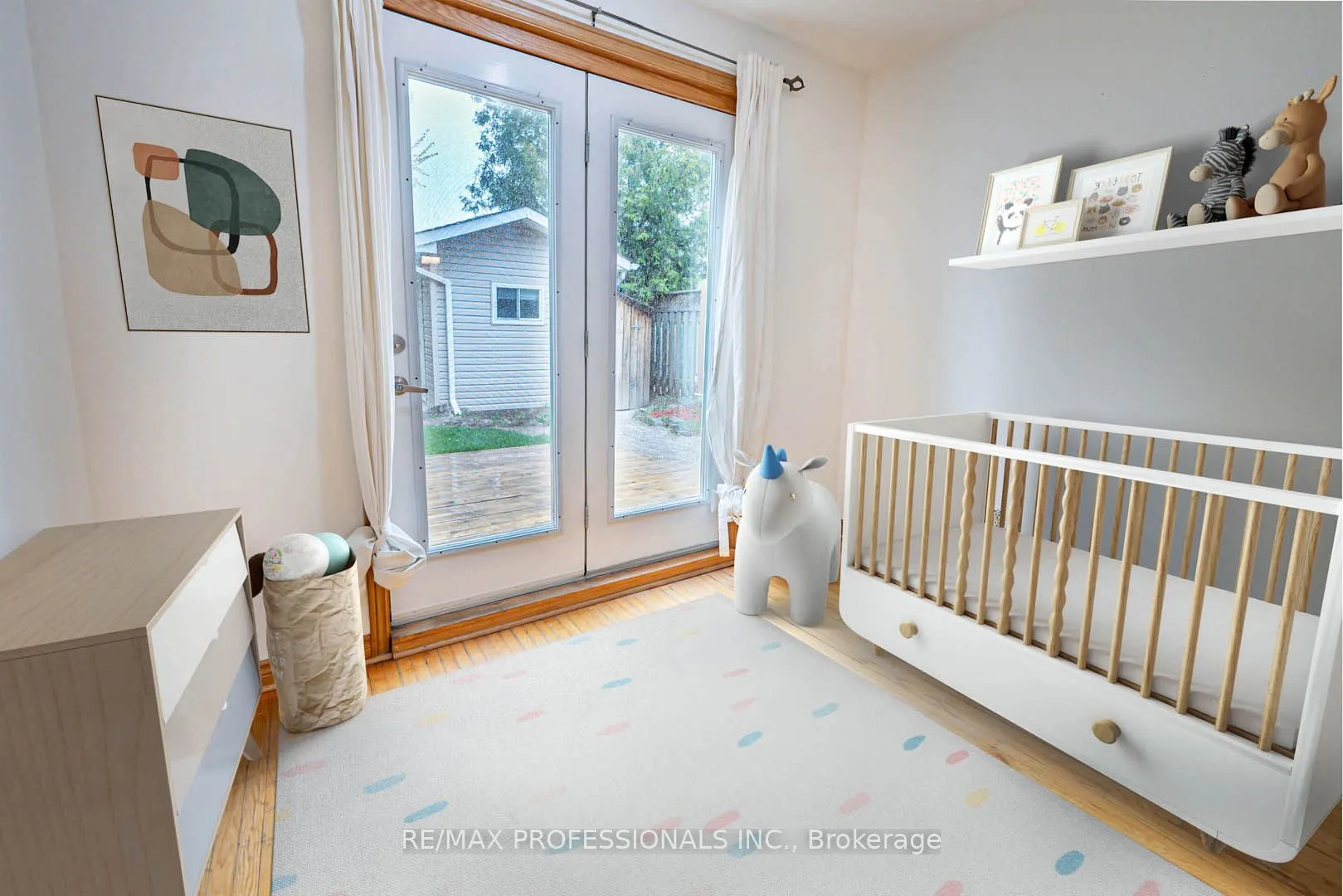 1784 Sandgate Crescent