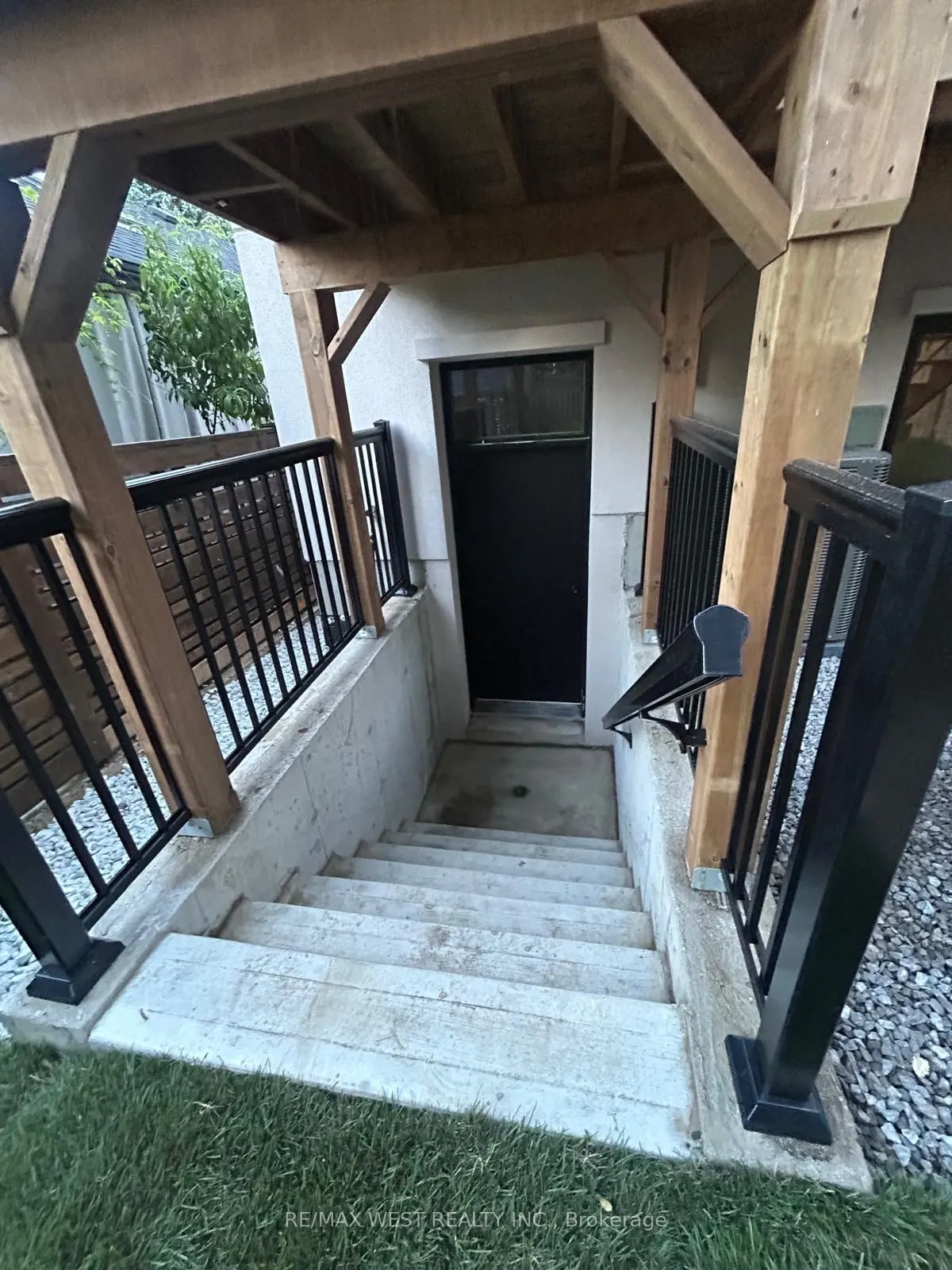 35A Frances Avenue