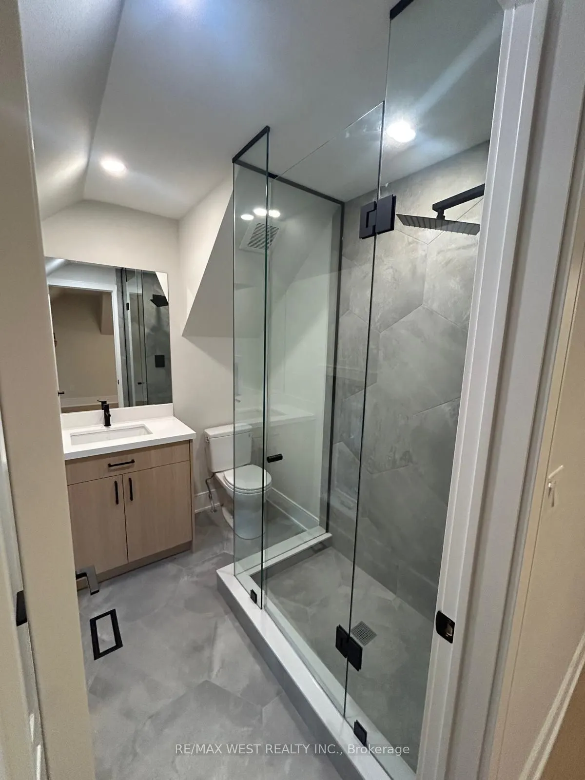 35A Frances Avenue