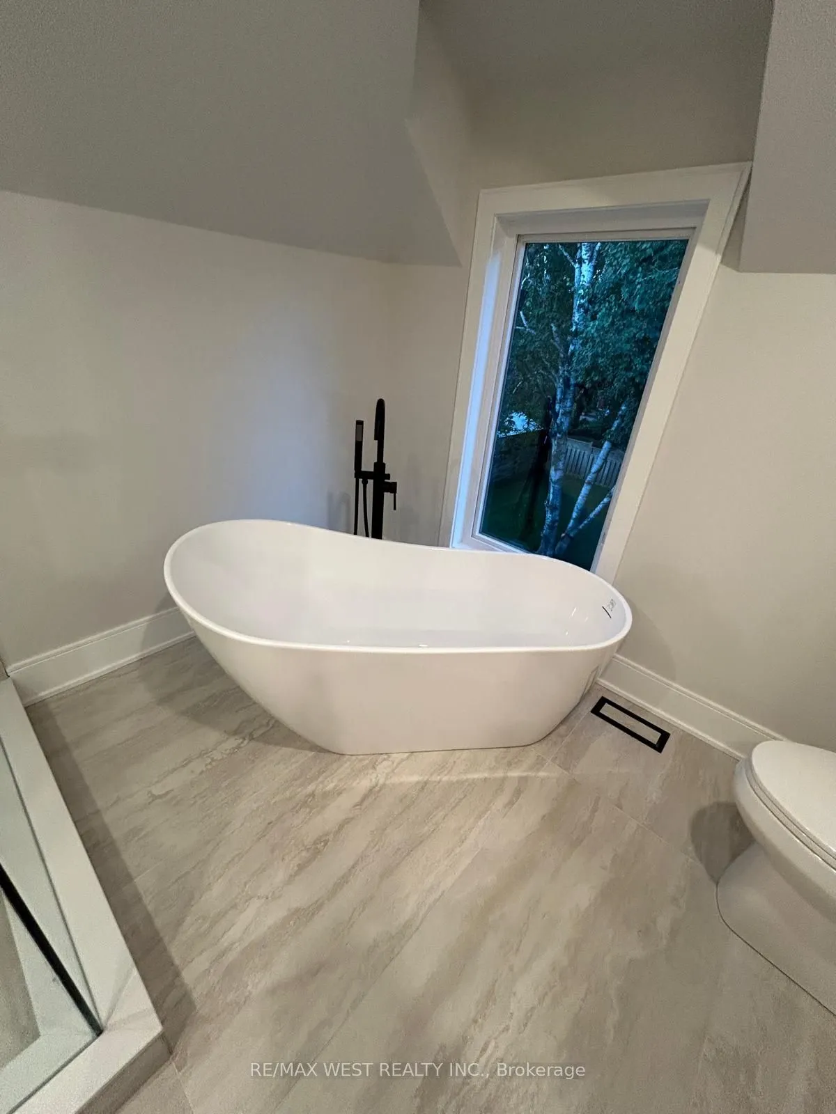 35A Frances Avenue