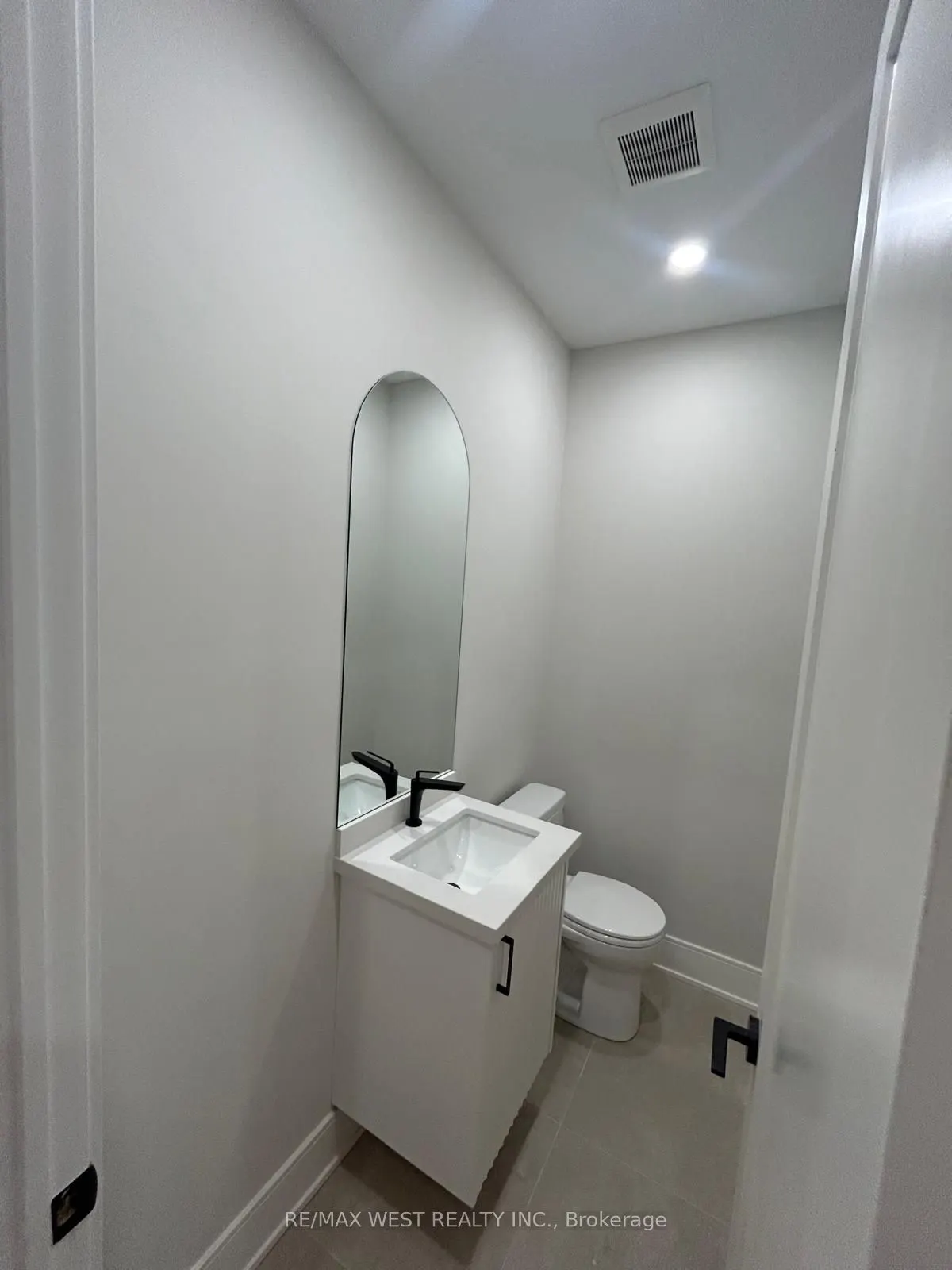 35A Frances Avenue