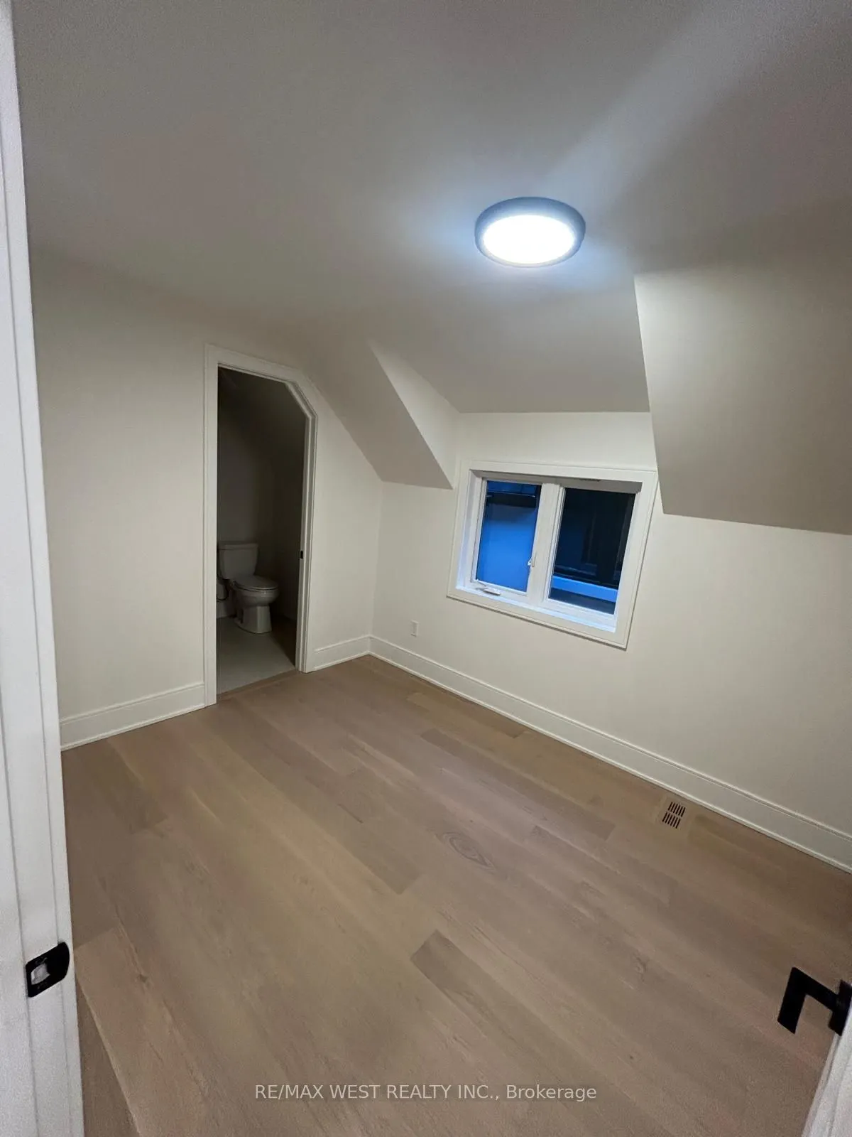 35A Frances Avenue