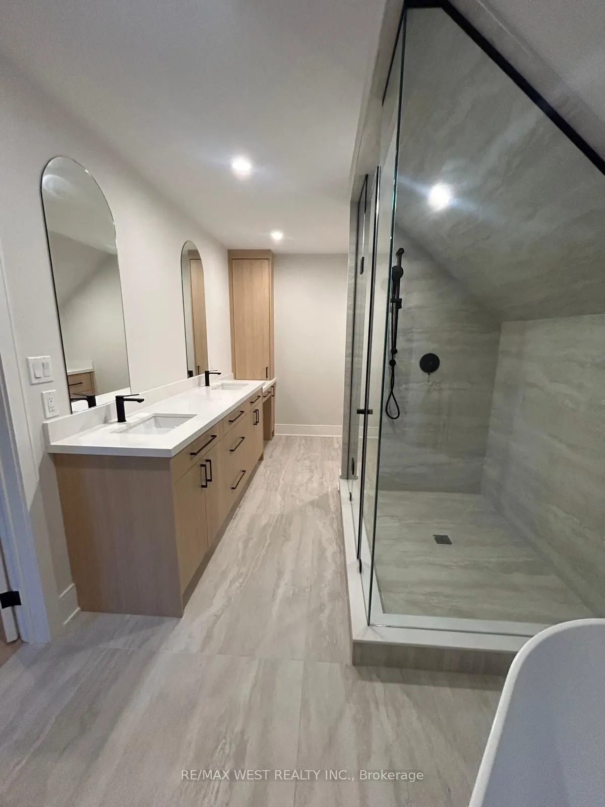 35A Frances Avenue