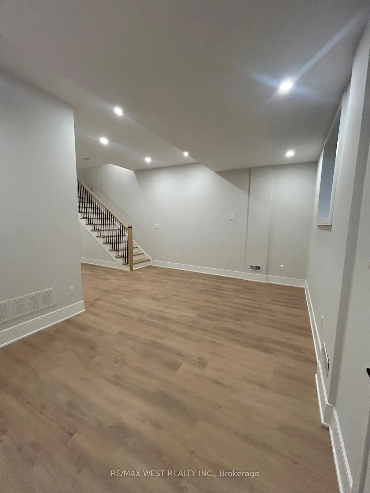 35A Frances Avenue