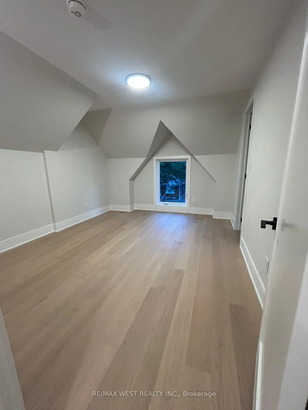 35A Frances Avenue